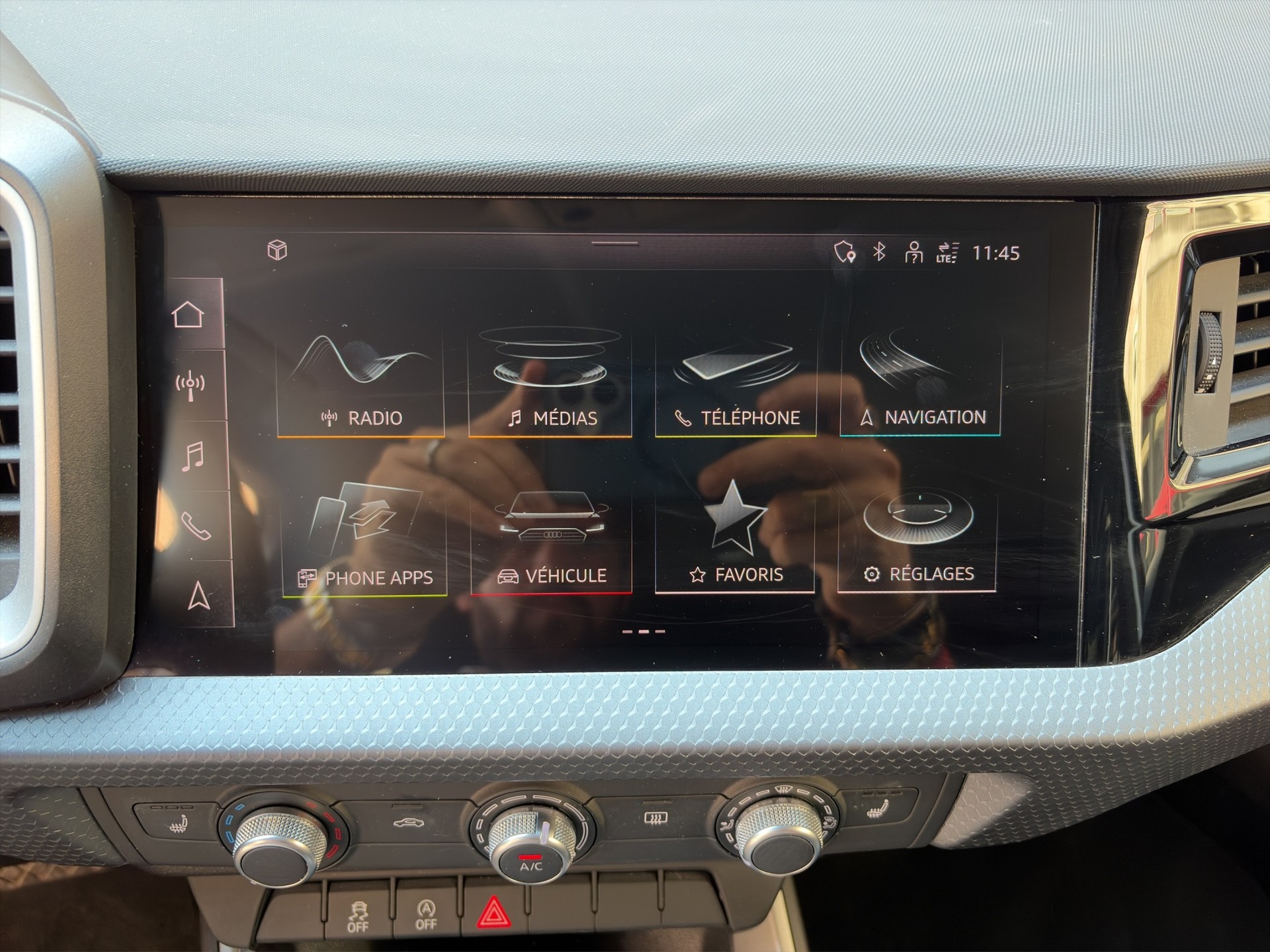 AUDI A1 Sportback 30 TFSI Attraction S-tronic-image-18