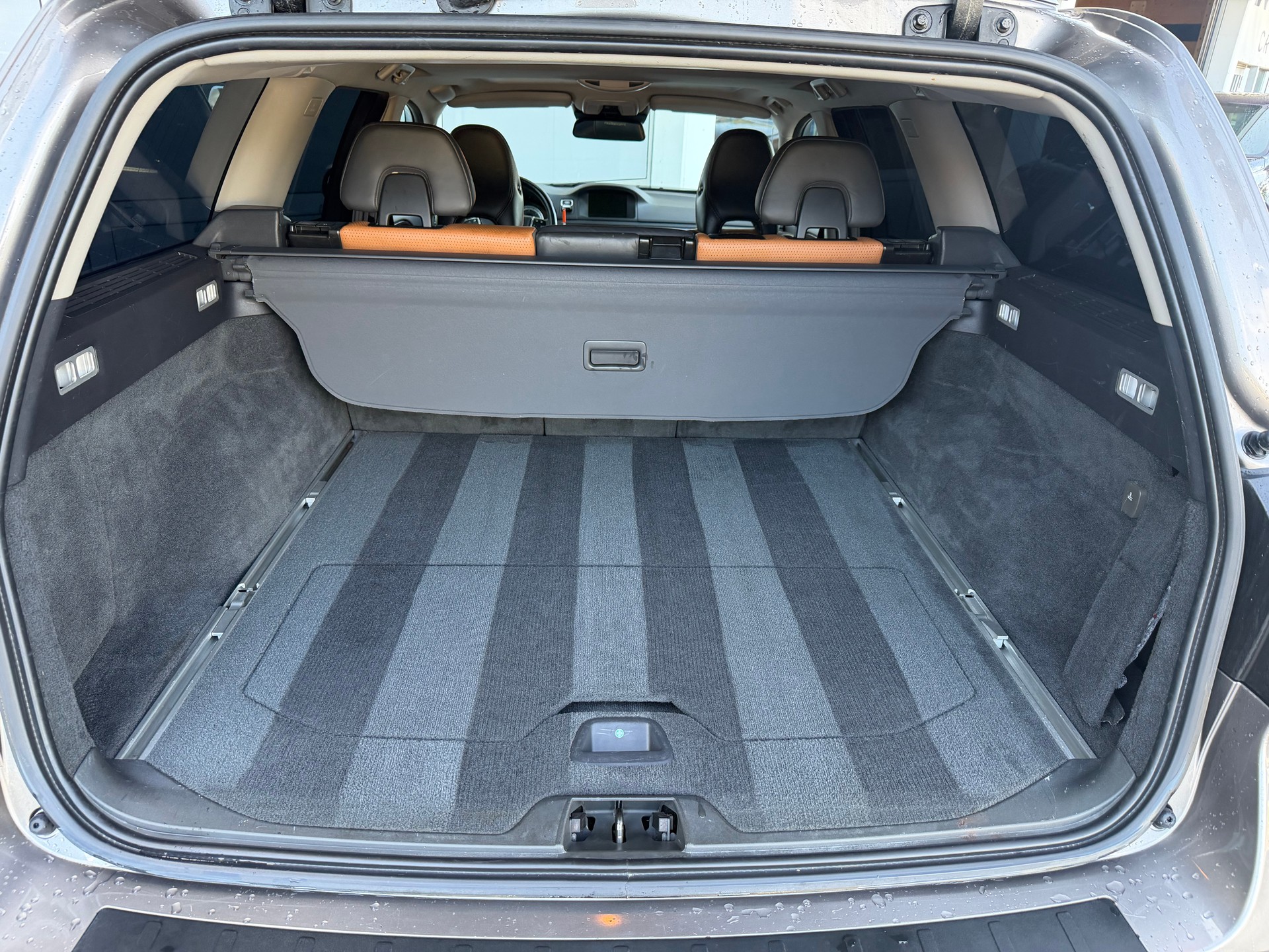 VOLVO V70 D5 AWD Summum Geartronic-image-18