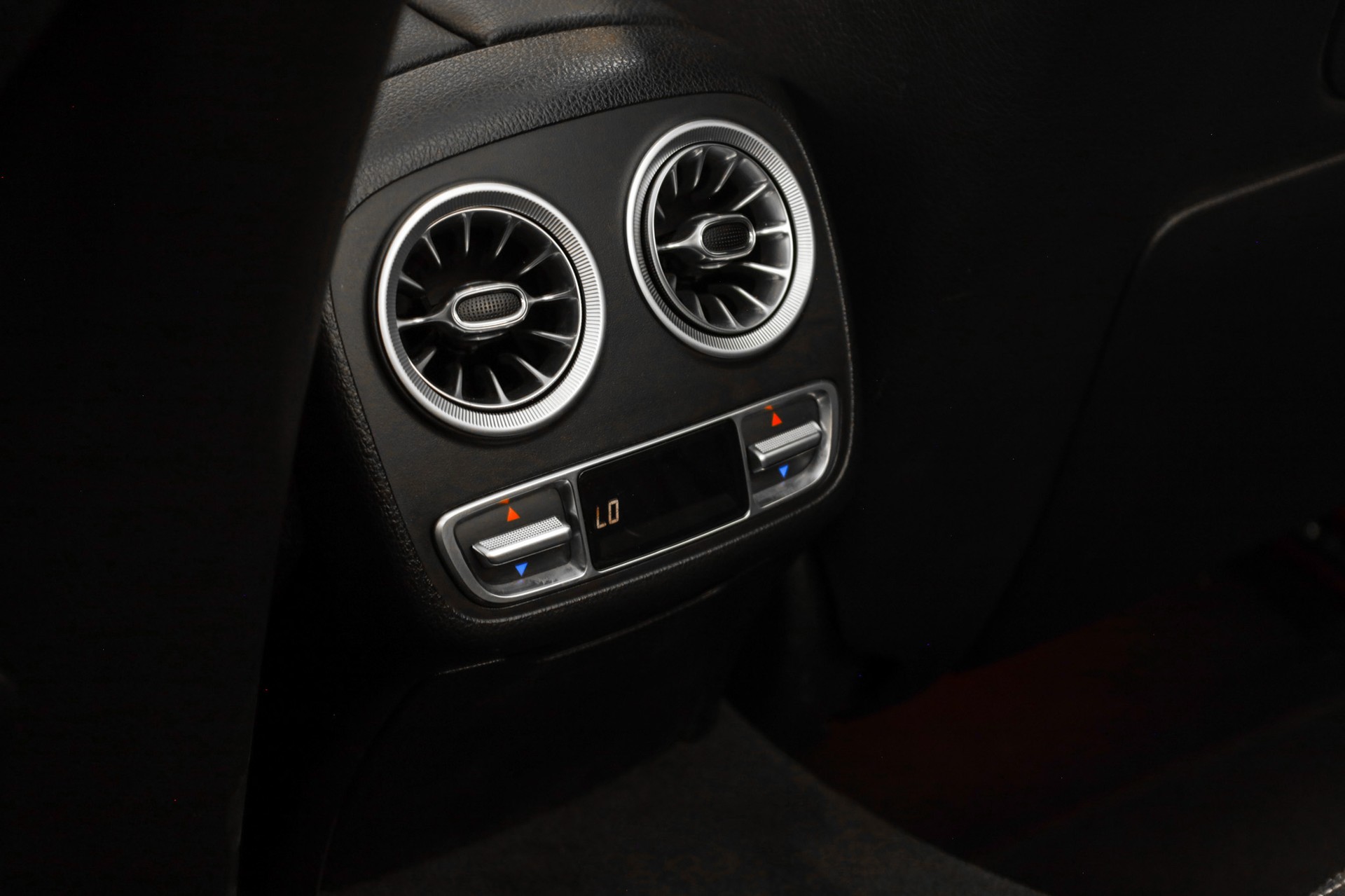 MERCEDES-BENZ E 400 Cabriolet AMG Line 4 Matic 9G-Tronic-image-11