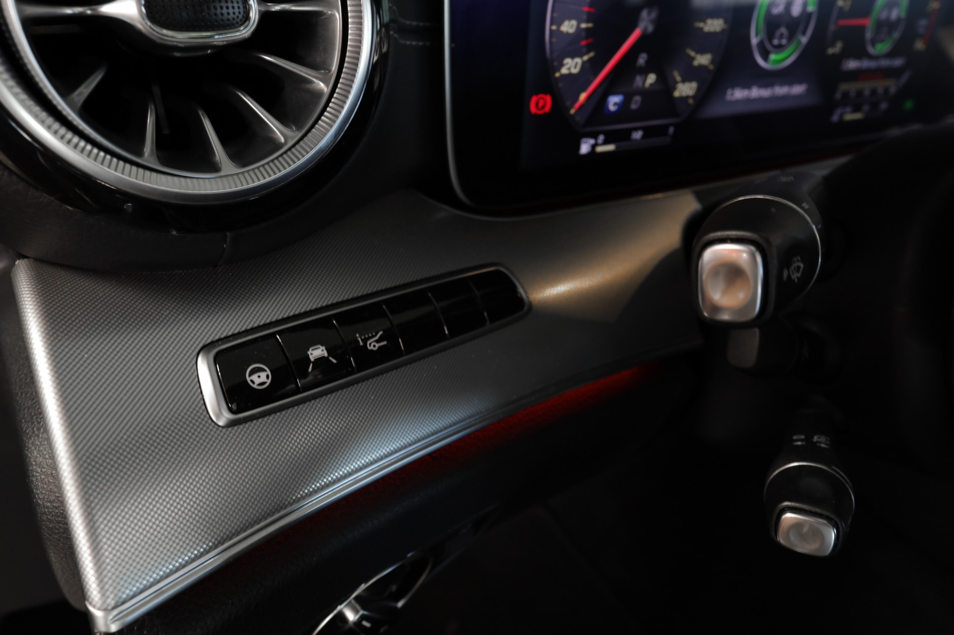 MERCEDES-BENZ E 400 Cabriolet AMG Line 4 Matic 9G-Tronic-image-12