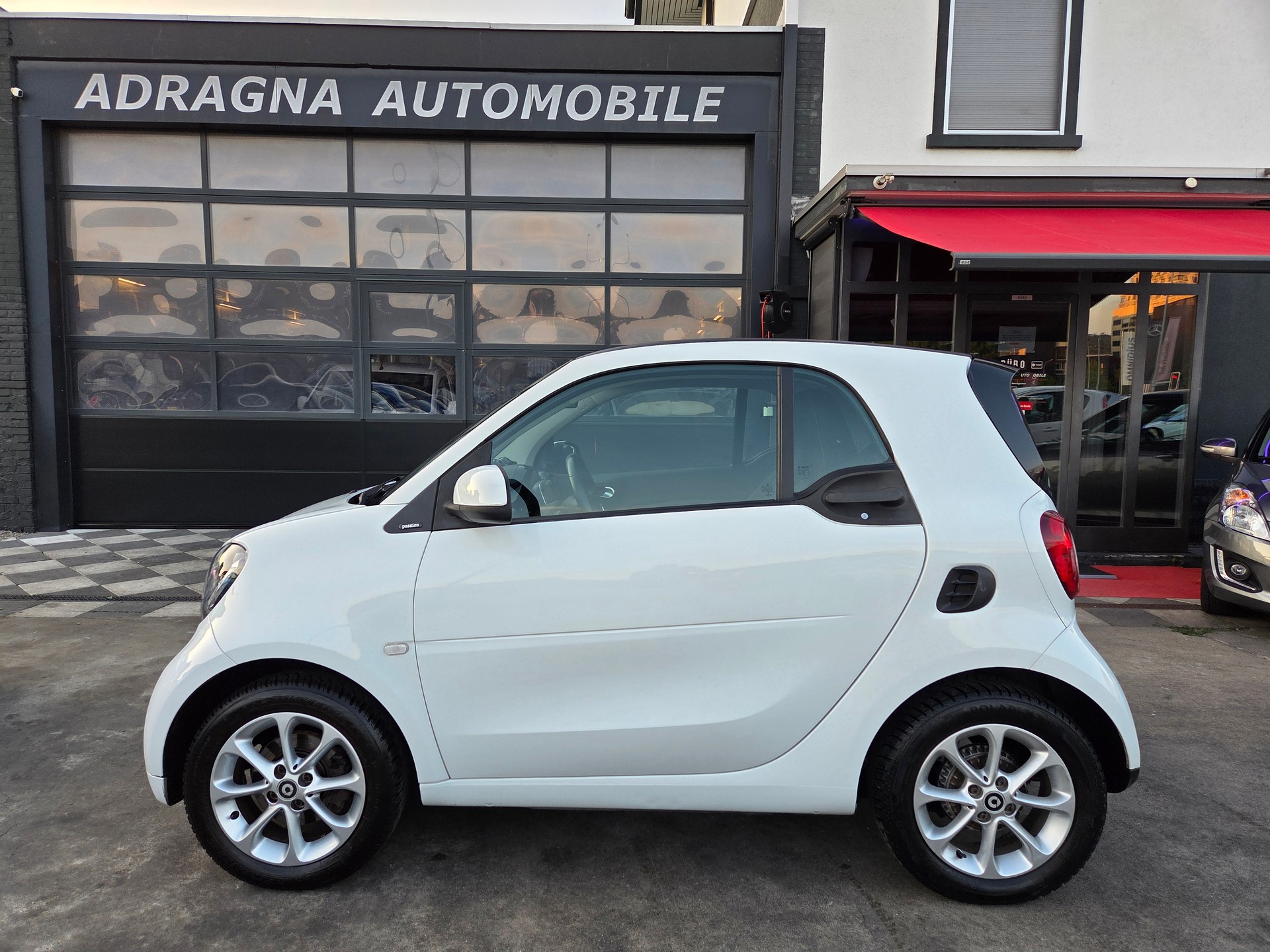 SMART fortwo passion twinmatic-showroom-element-3