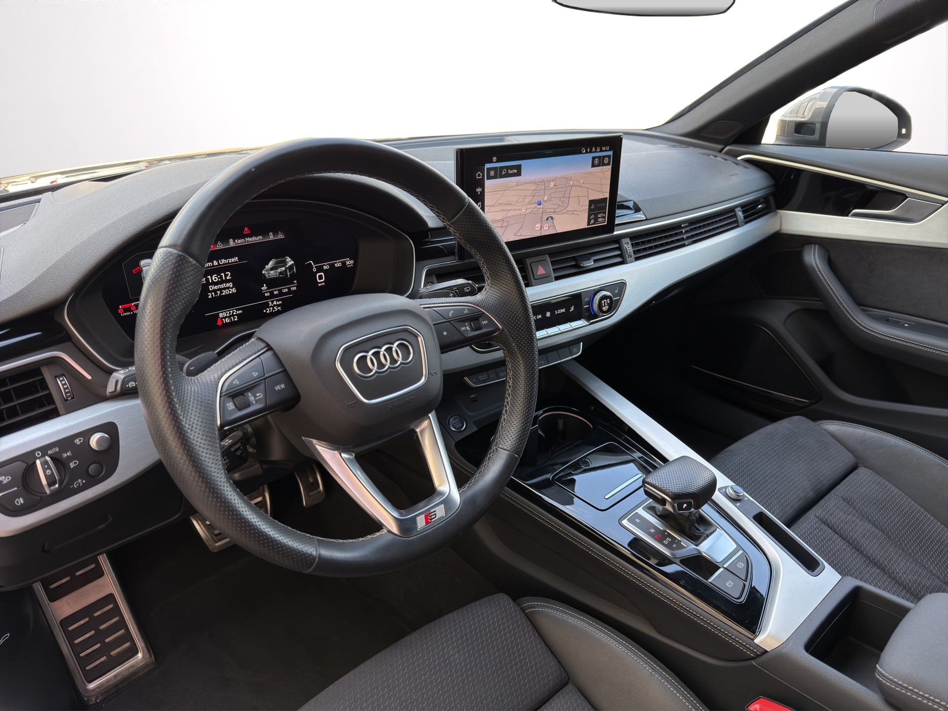 AUDI A4 Avant 35 TFSI S line S-tronic-image-10