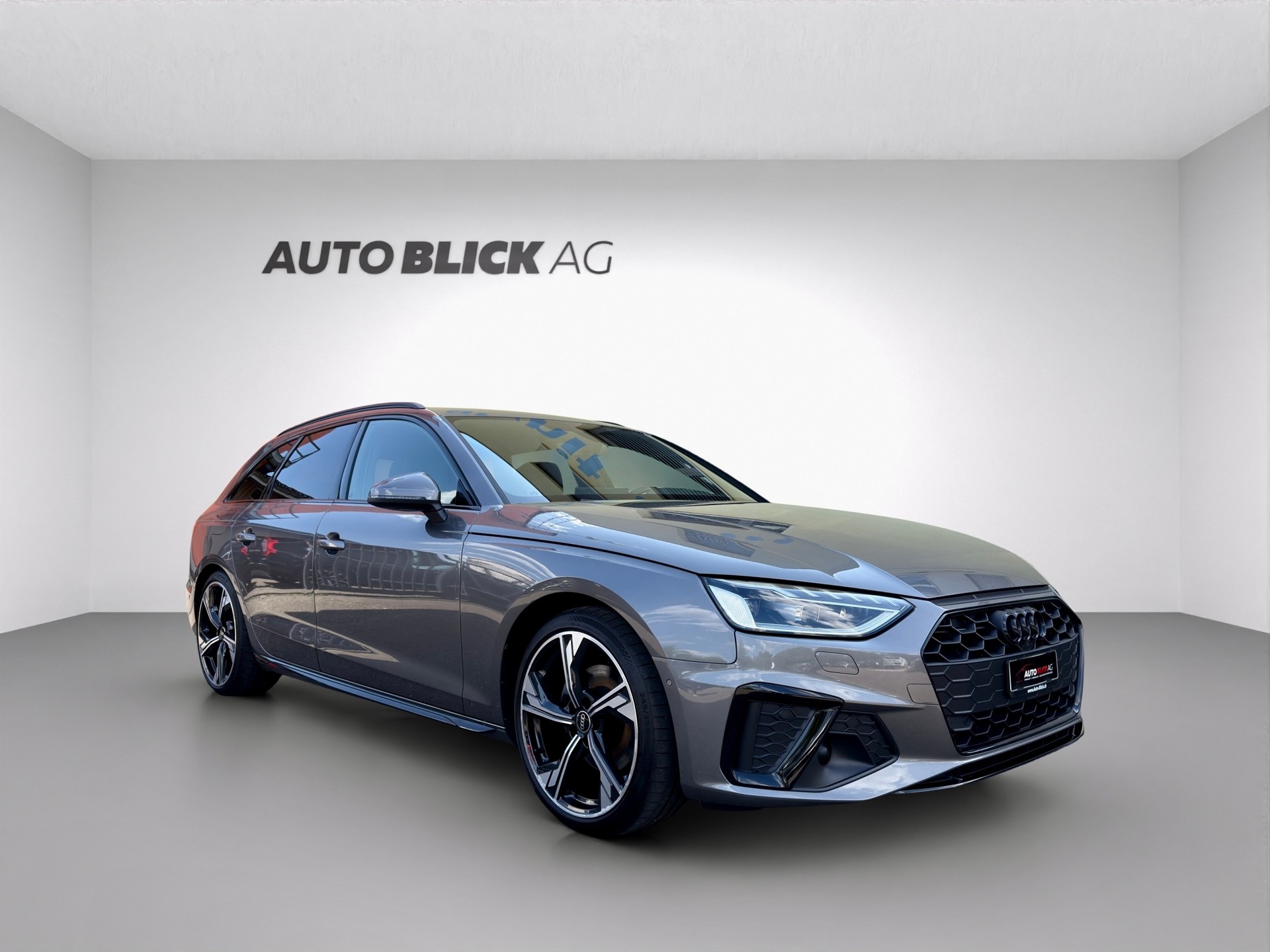 AUDI A4 Avant 35 TFSI S line S-tronic-image-1