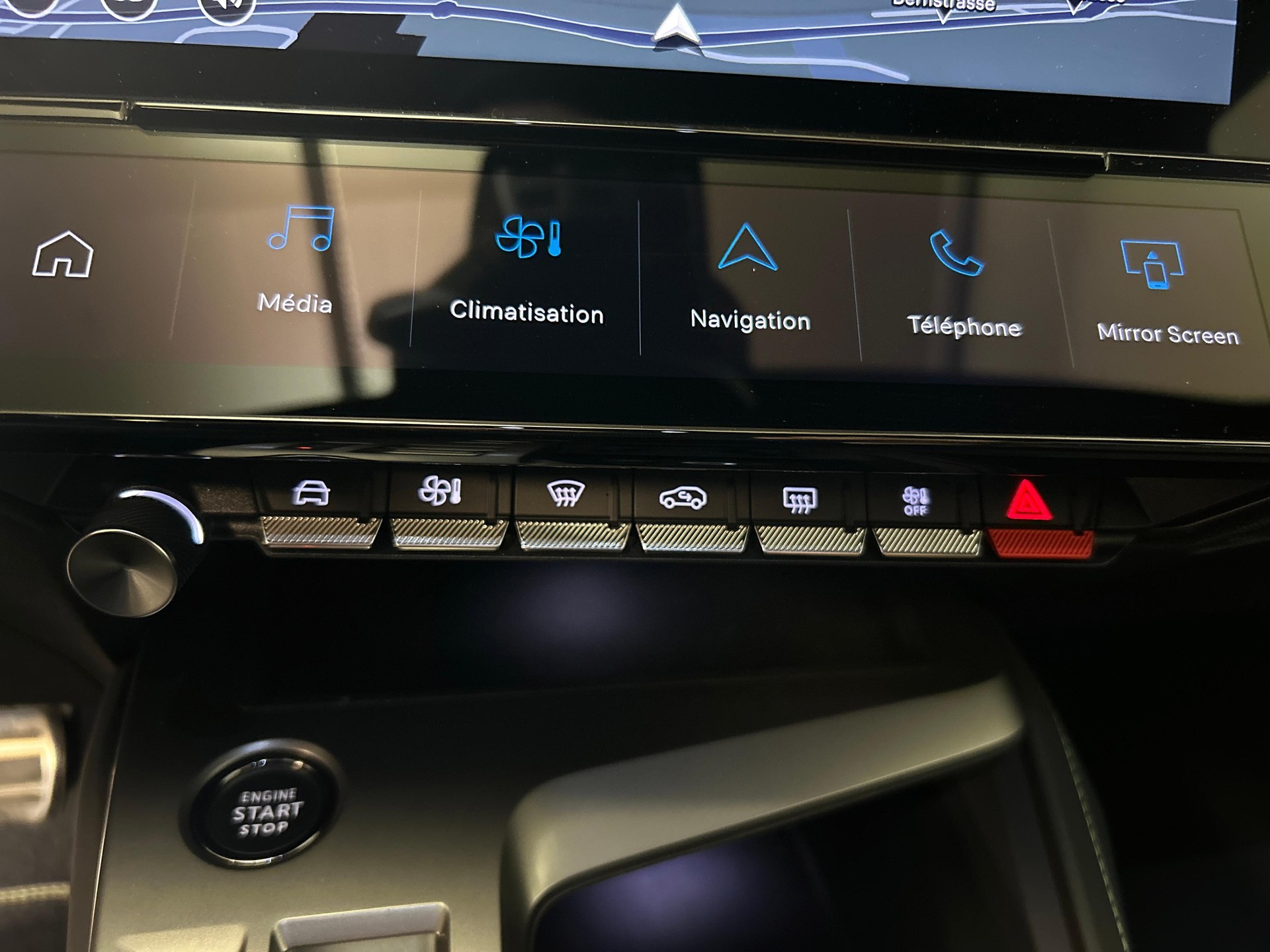 PEUGEOT 308 SW 1.6 PHEV 180 GT-image-15