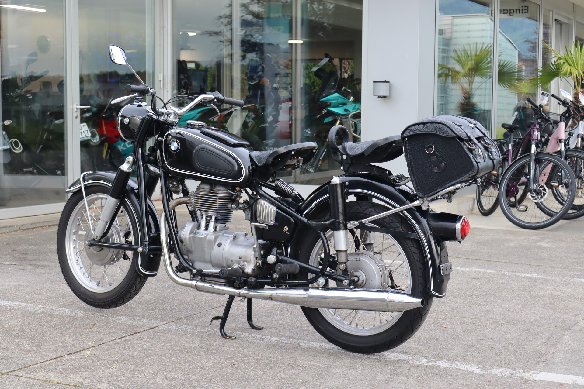 BMW R27-image-5