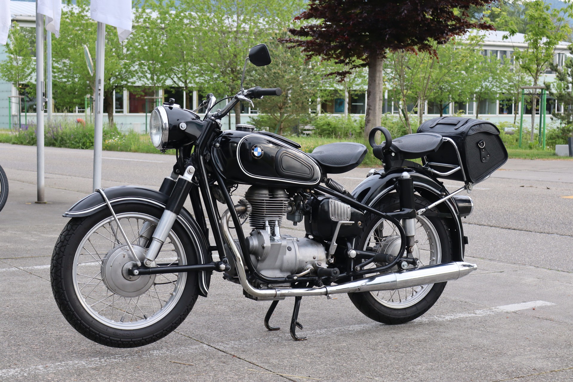 BMW R27-image-4