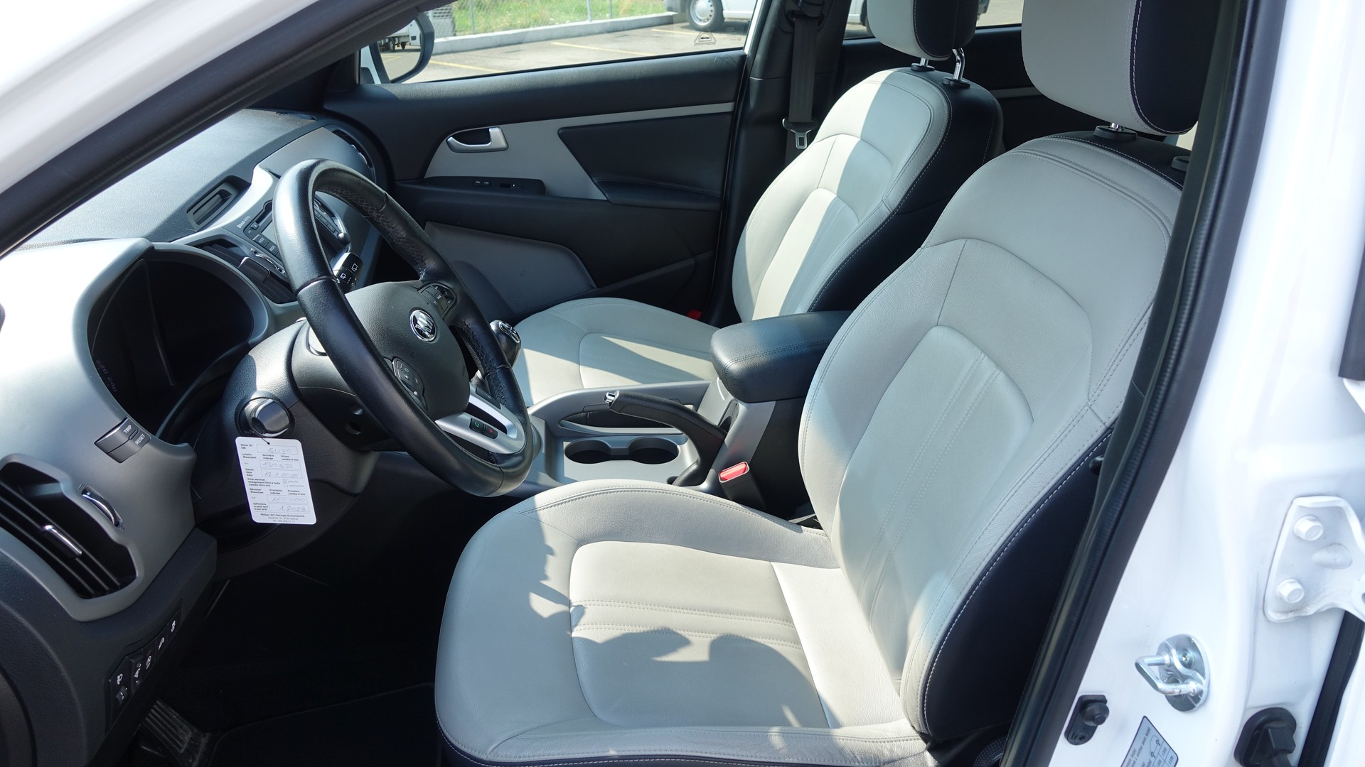 KIA Sportage 1.7 CRDi Swiss Eco Edition-image-6