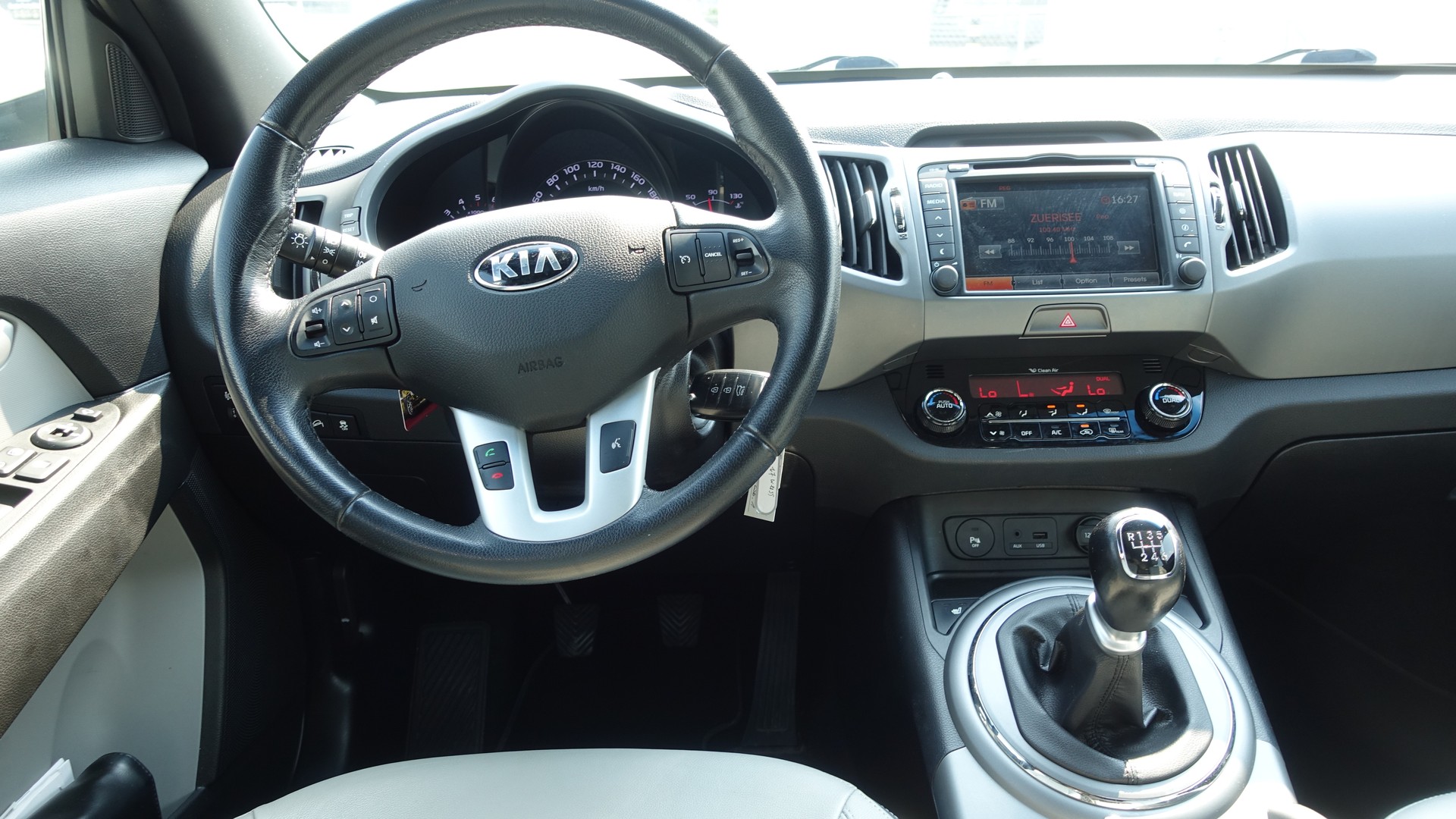 KIA Sportage 1.7 CRDi Swiss Eco Edition-image-5
