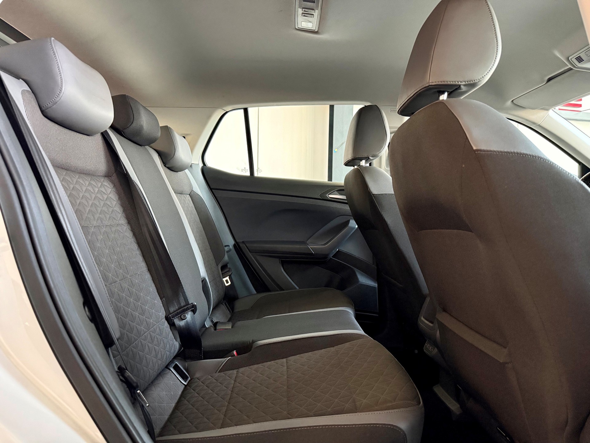 VW T-Cross 1.0 TSI Life Sport DSG-image-7