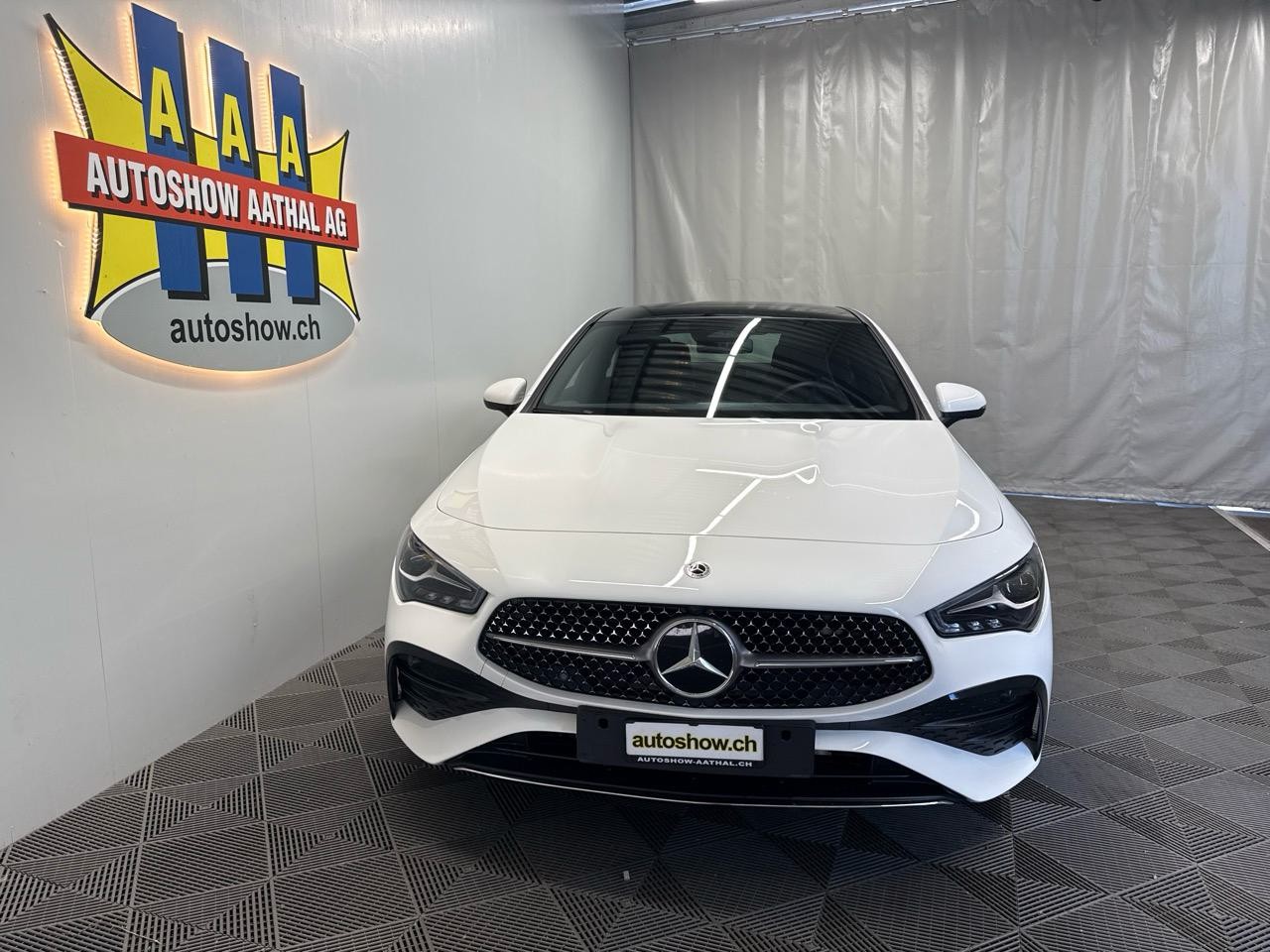 MERCEDES-BENZ CLA 200 AMG DCT-image-13