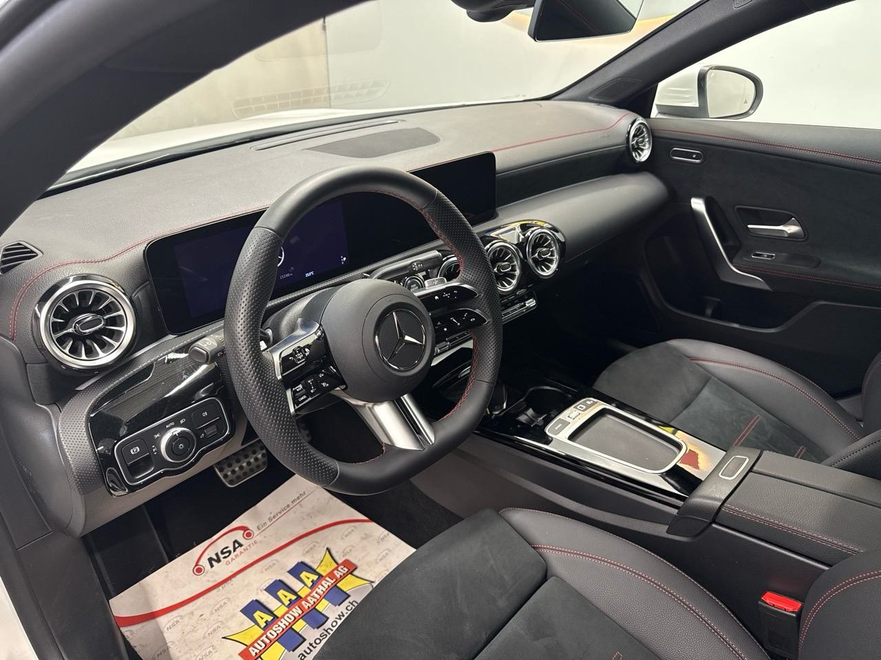 MERCEDES-BENZ CLA 200 AMG DCT-image-2