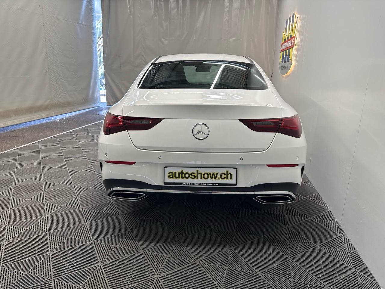 MERCEDES-BENZ CLA 200 AMG DCT-image-14