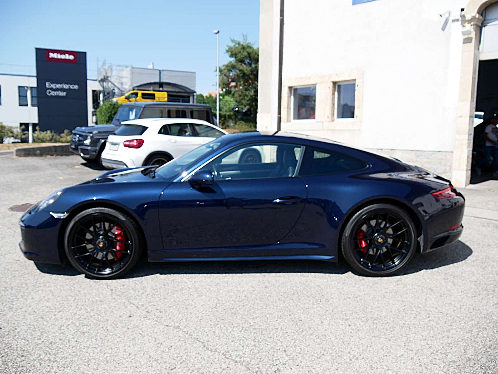 PORSCHE 911 Carrera 4 GTS PDK-image-1