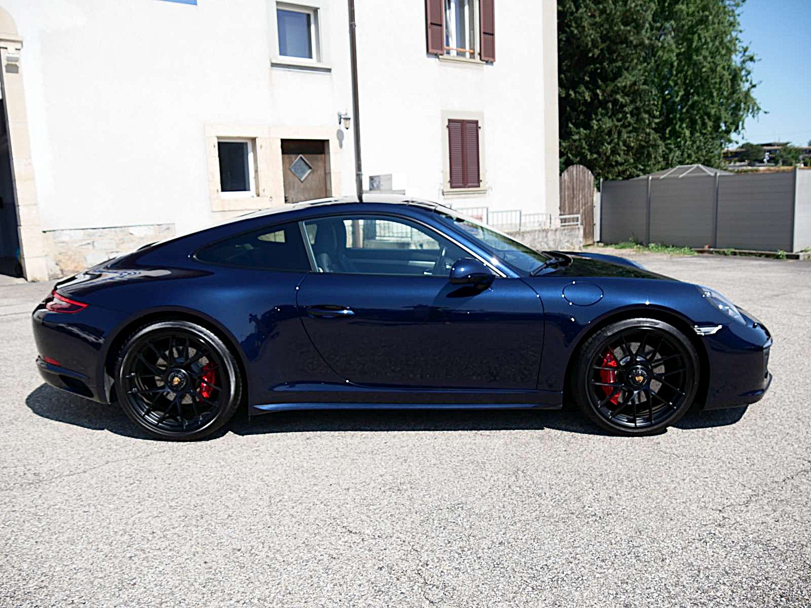 PORSCHE 911 Carrera 4 GTS PDK-image-5