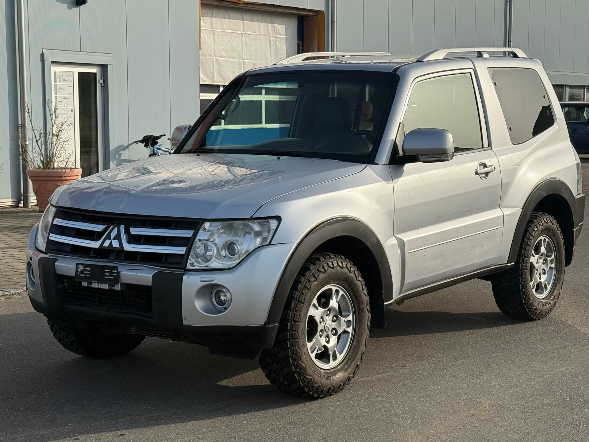 MITSUBISHI Pajero 3.2 DI-D Intense Automatic