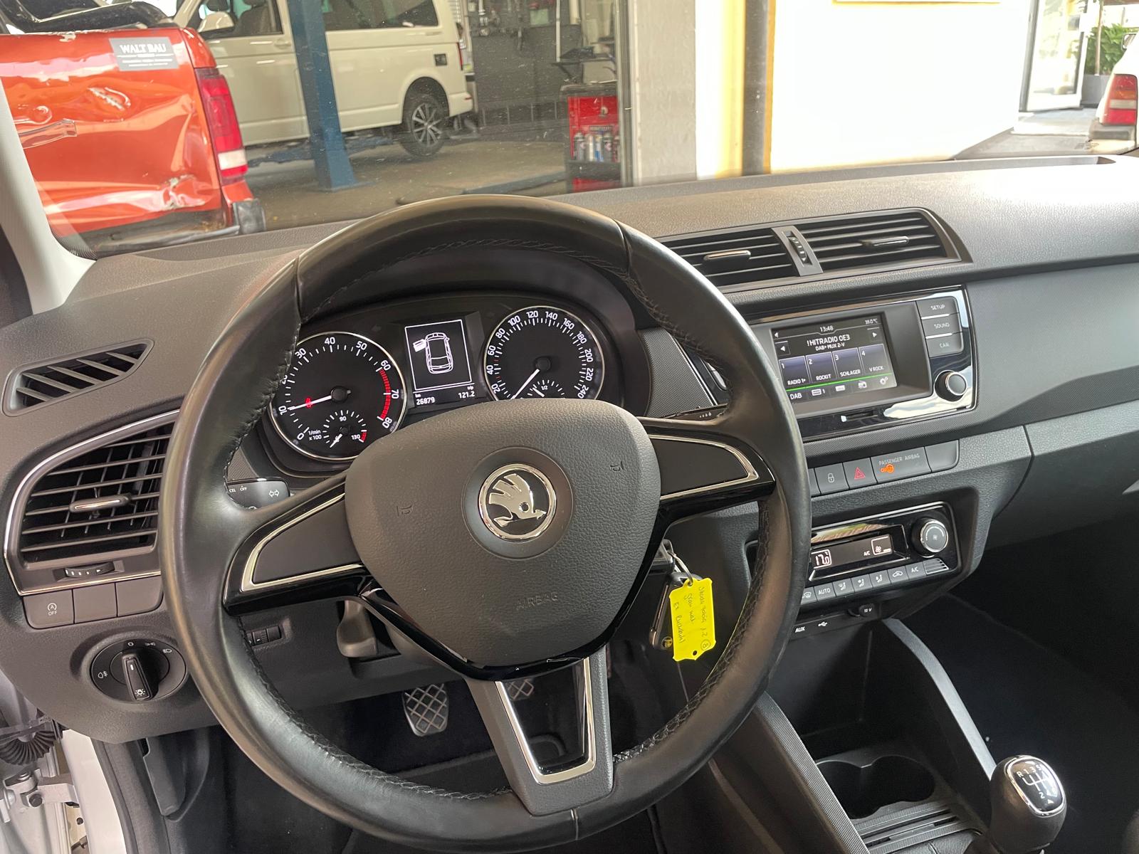 SKODA Fabia 1.2 TSI Ambition-image-8