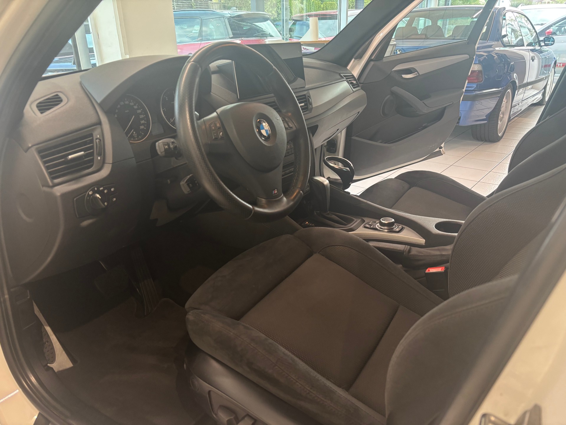 BMW M-Packet X1 xDrive 20d Steptronic-image-8
