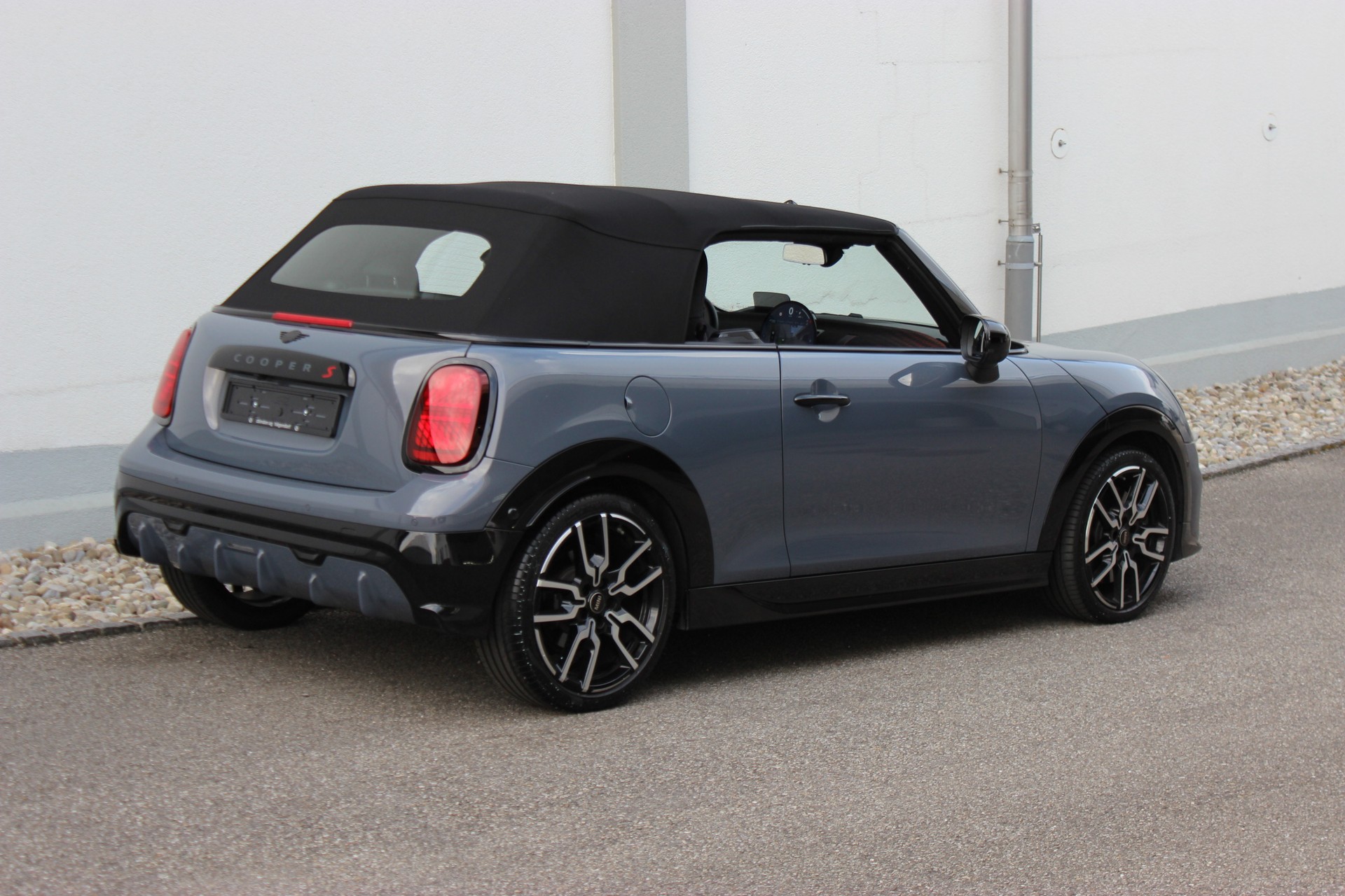 MINI Cooper S Cabriolet John Cooper Works Trim *Paket XL*-image-5
