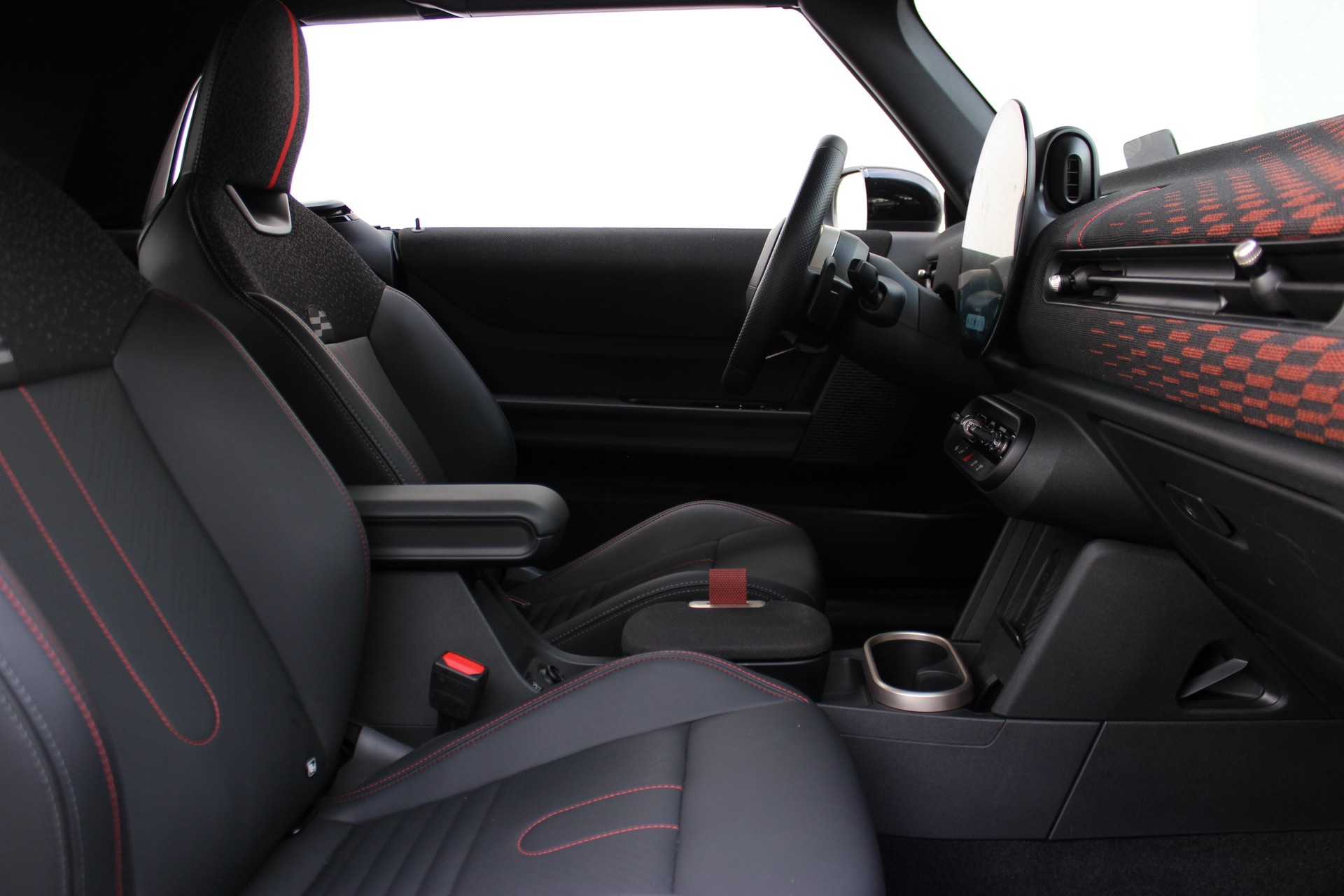 MINI Cooper S Cabriolet John Cooper Works Trim *Paket XL*-image-3