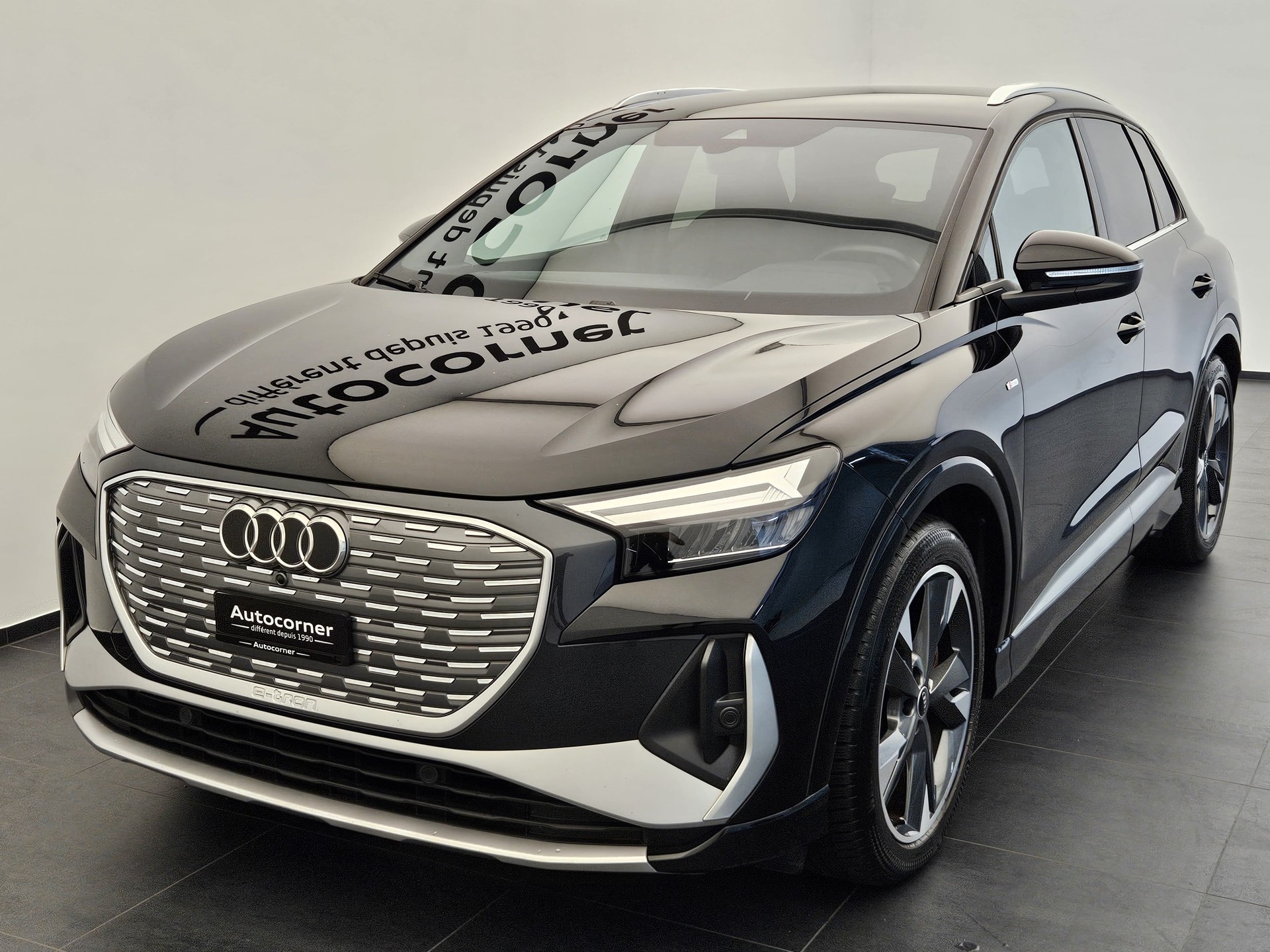 AUDI Q4 e-tron 50 quattro-image-2