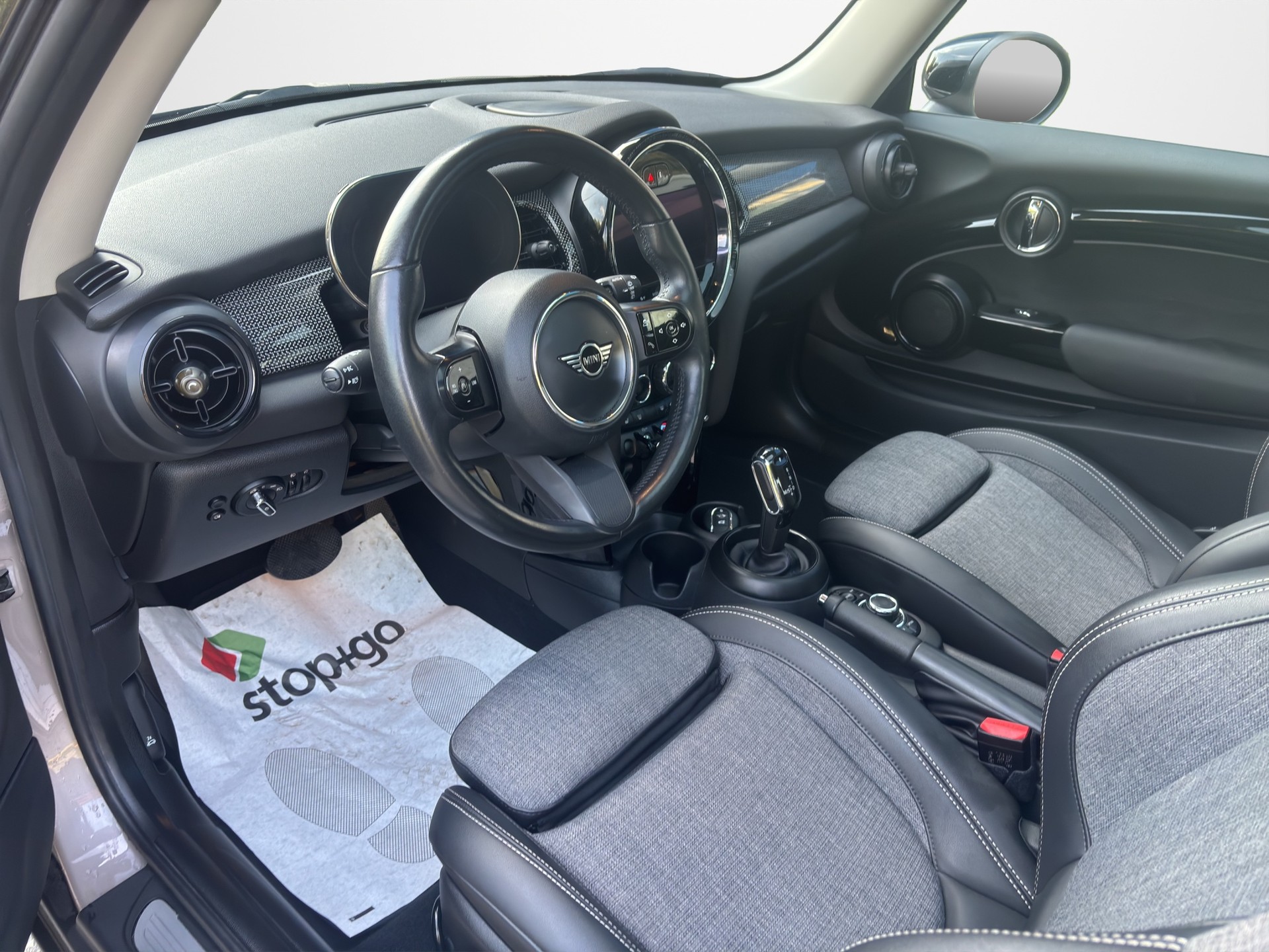 MINI Cooper Steptronic DKG-image-8