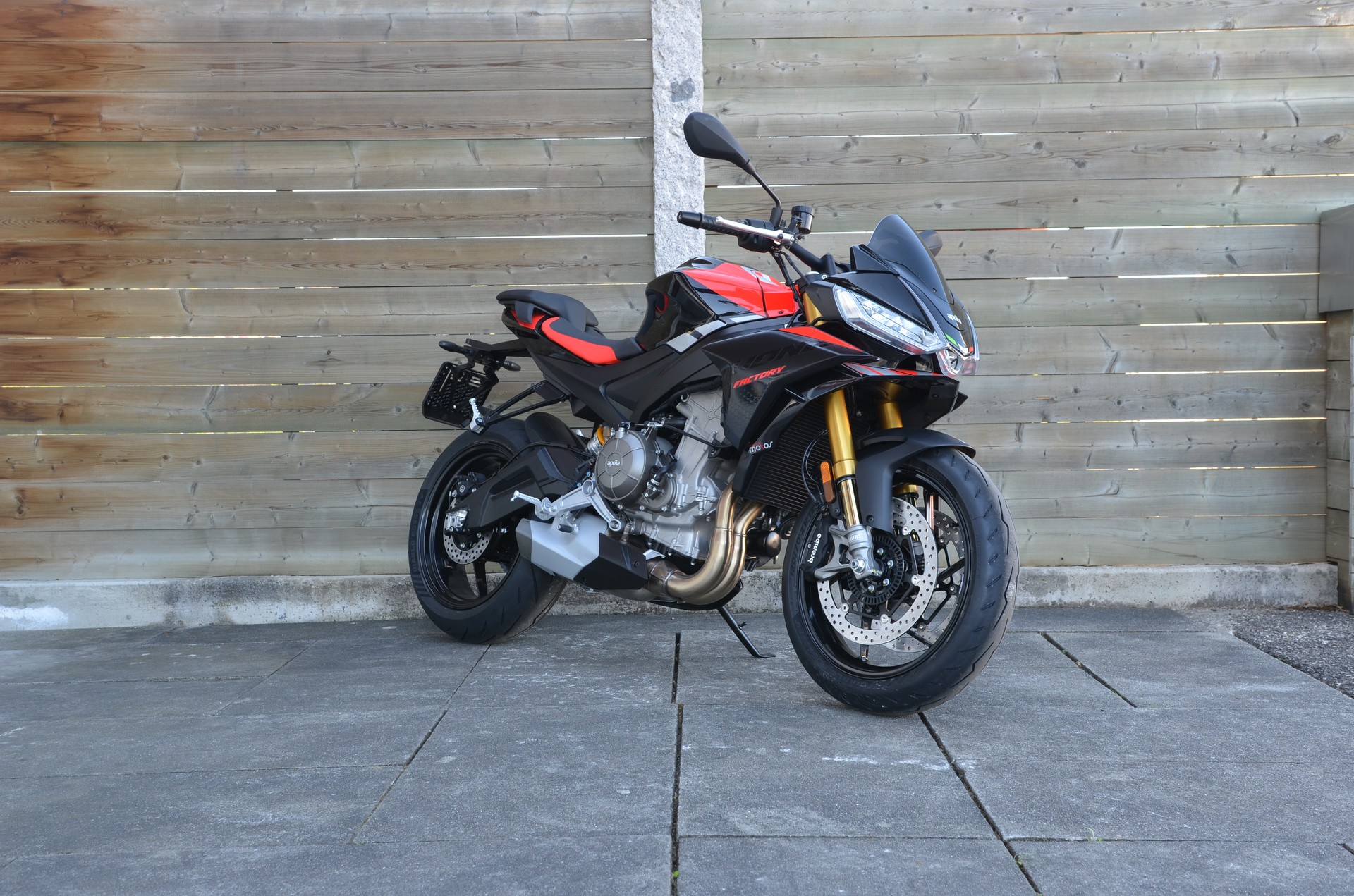 APRILIA Tuono 660 E5+ Factory-showroom-element-2
