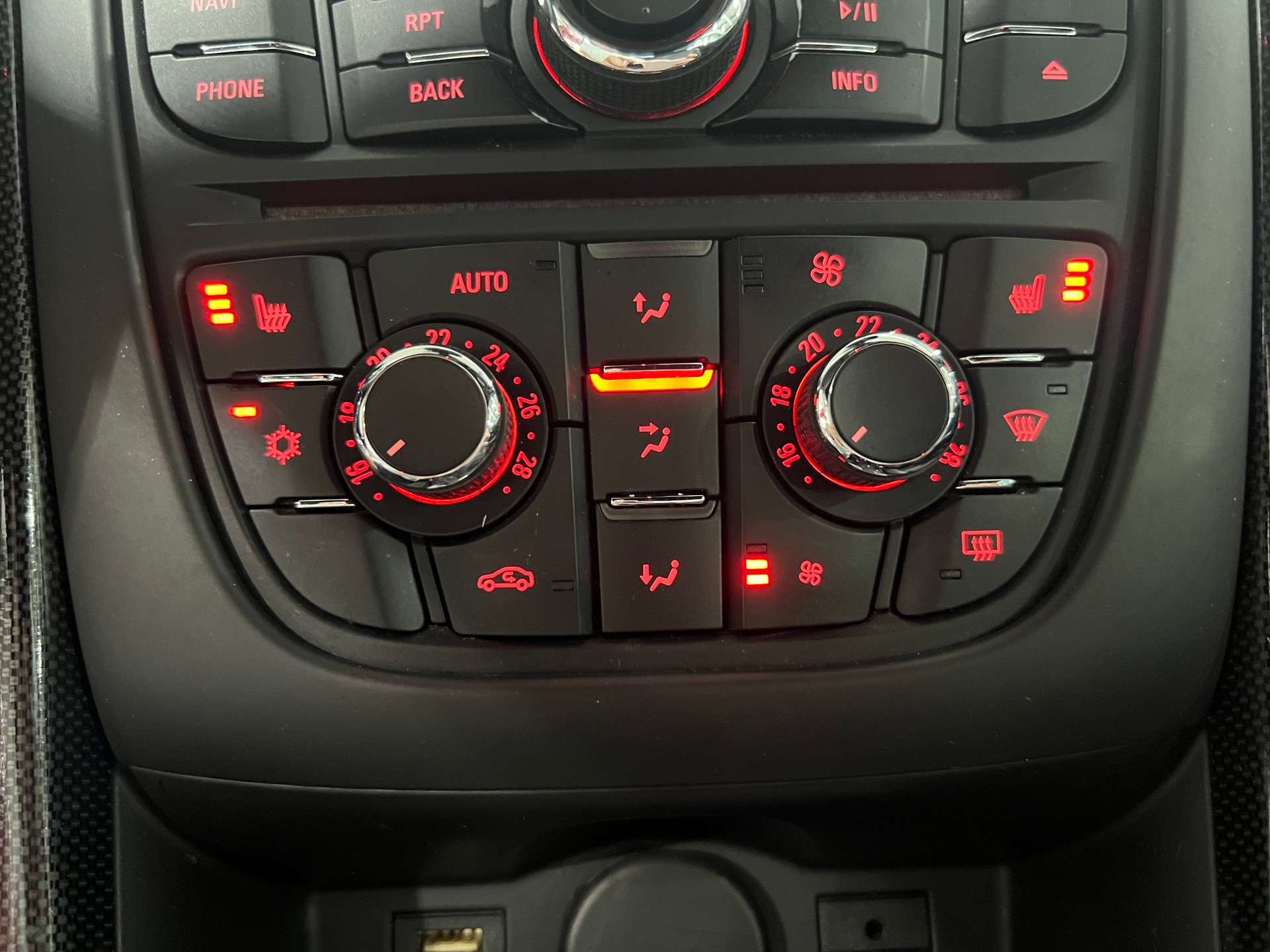 OPEL Cascada 1.6i 16V Automat**Rückfahrtkam,Tempomat,Frisch ab MFK**-image-12