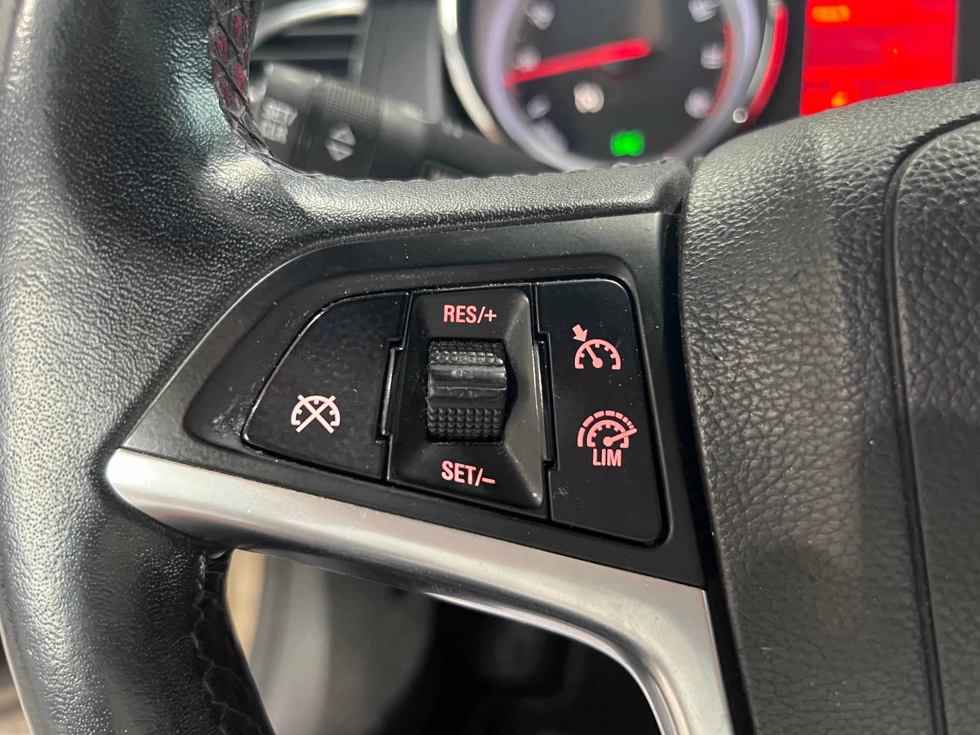 OPEL Cascada 1.6i 16V Automat**Rückfahrtkam,Tempomat,Frisch ab MFK**-image-10