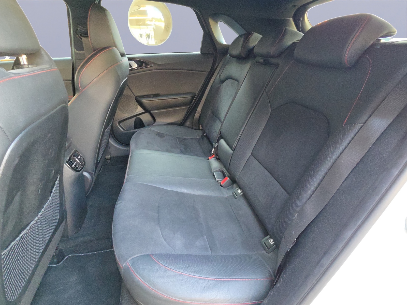 KIA Ceed 1.6 T-GDi GT-image-9