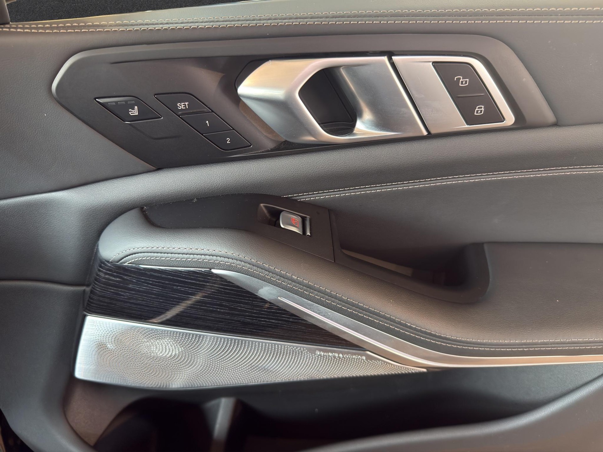 BMW X7 M60i-image-18
