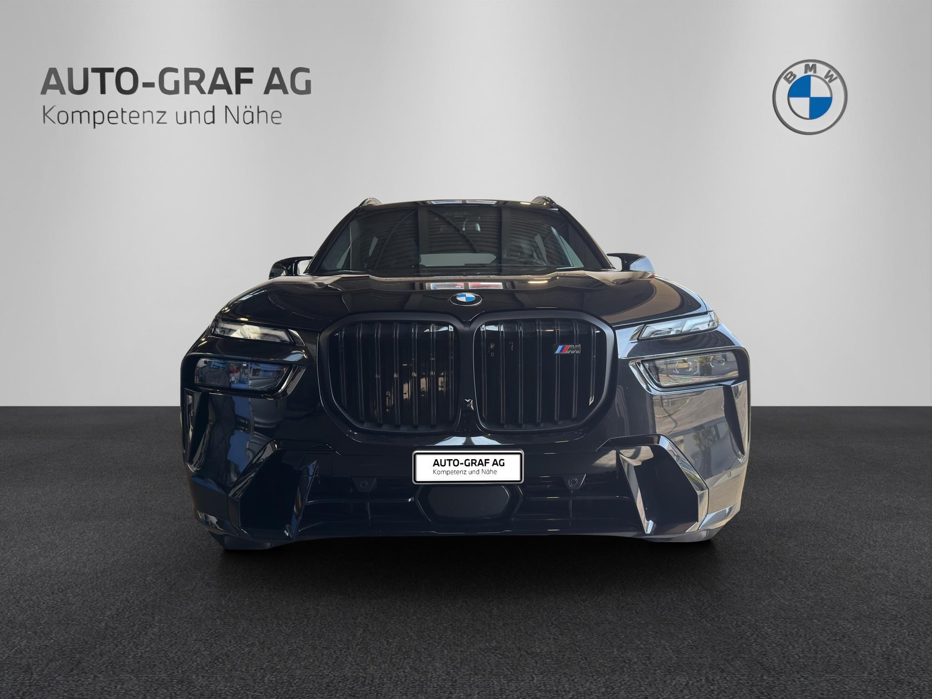BMW X7 M60i-image-7
