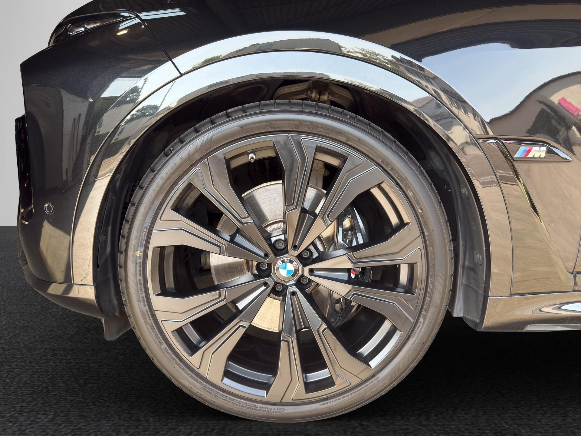 BMW X7 M60i-image-9