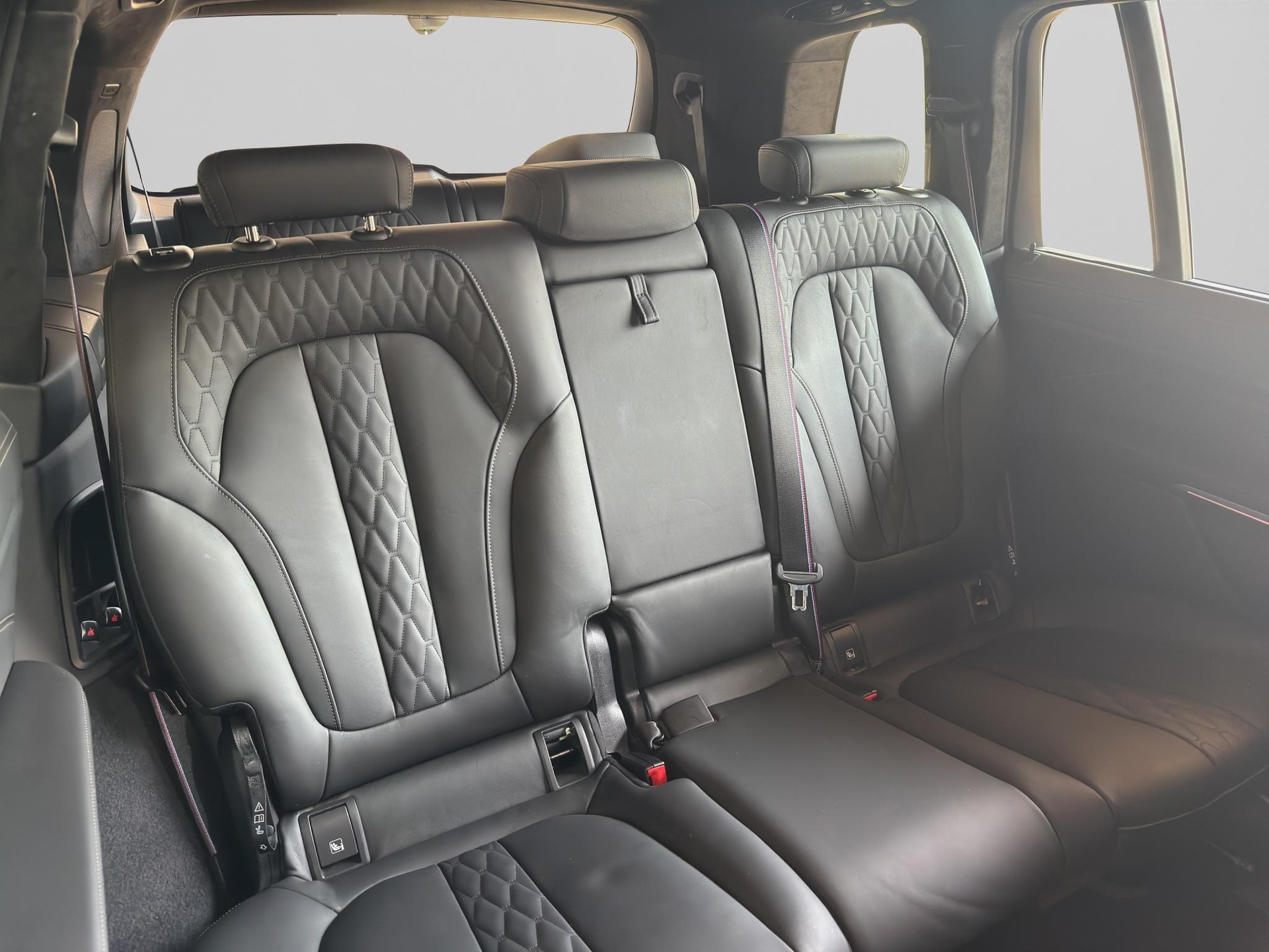 BMW X7 M60i-image-19