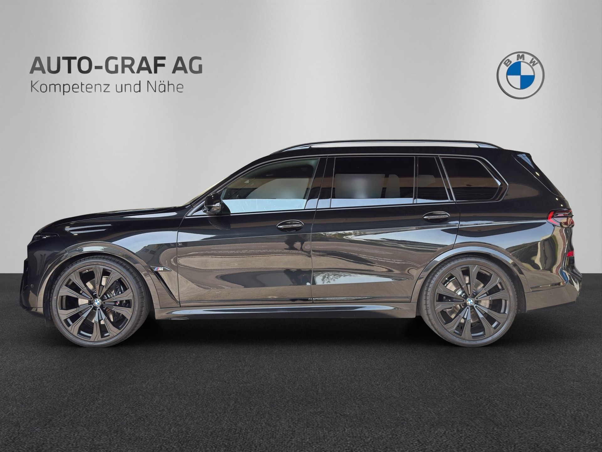BMW X7 M60i-image-1