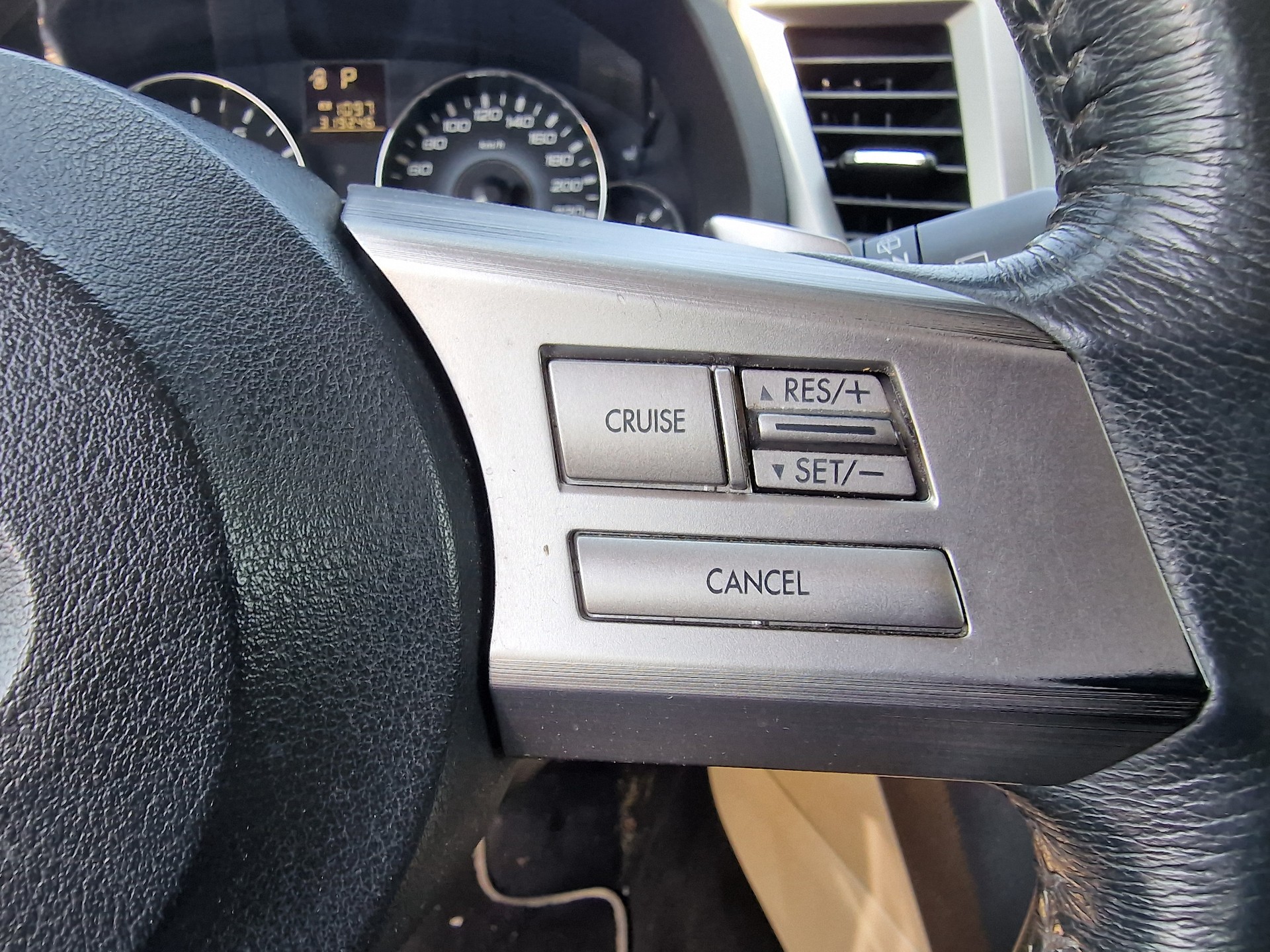 SUBARU Outback 2.5i Limited AWD Lineartronic 12Mt Gara MFK Neu AHK-image-18