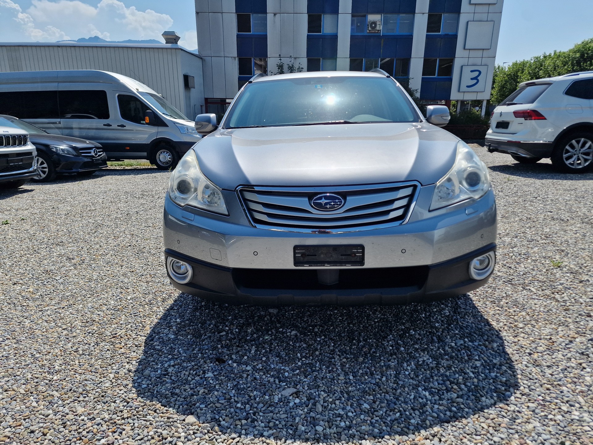 SUBARU Outback 2.5i Limited AWD Lineartronic 12Mt Gara MFK Neu AHK-showroom-element-2