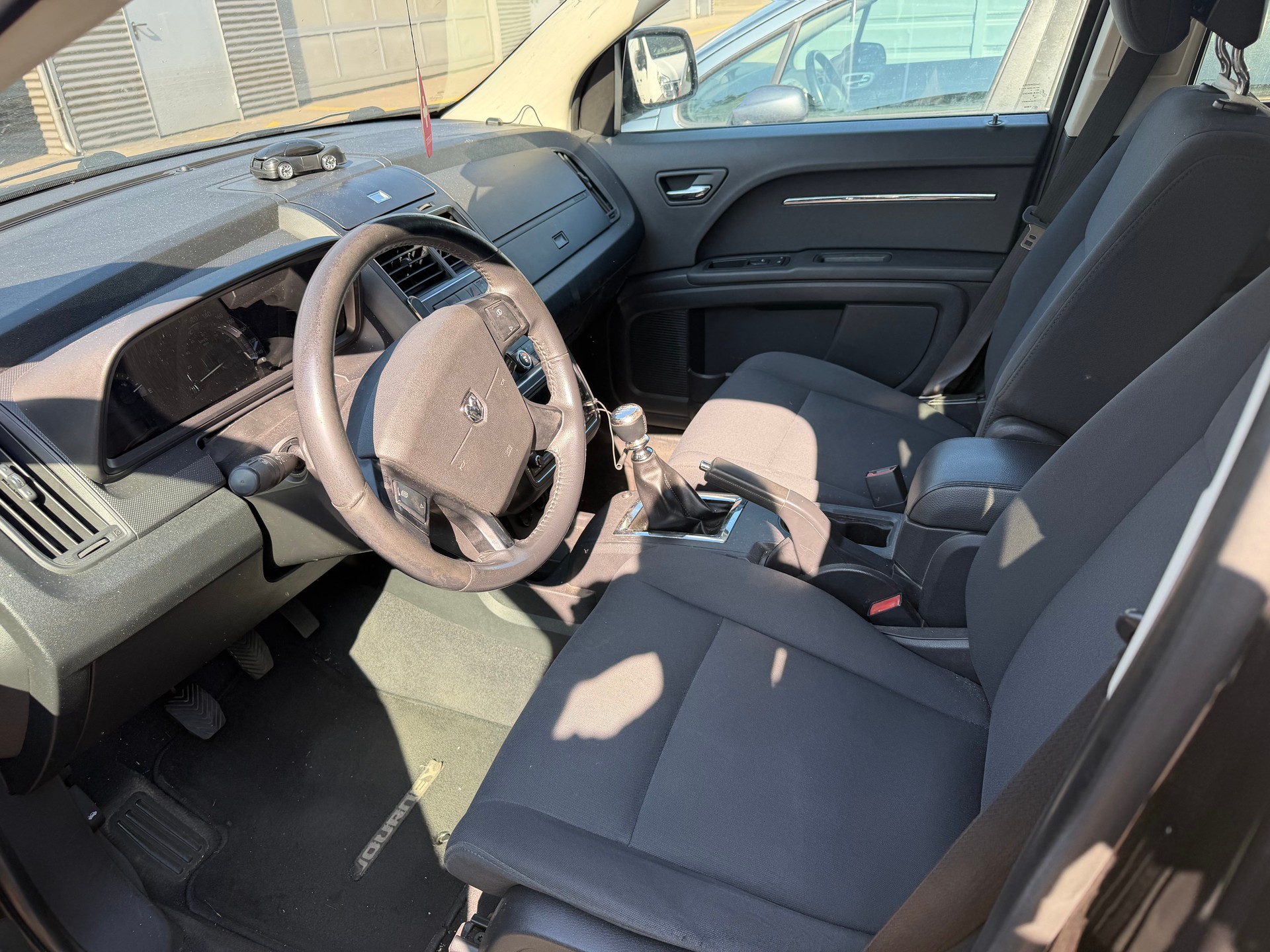 DODGE Journey 2.0 CRD SXT-image-5
