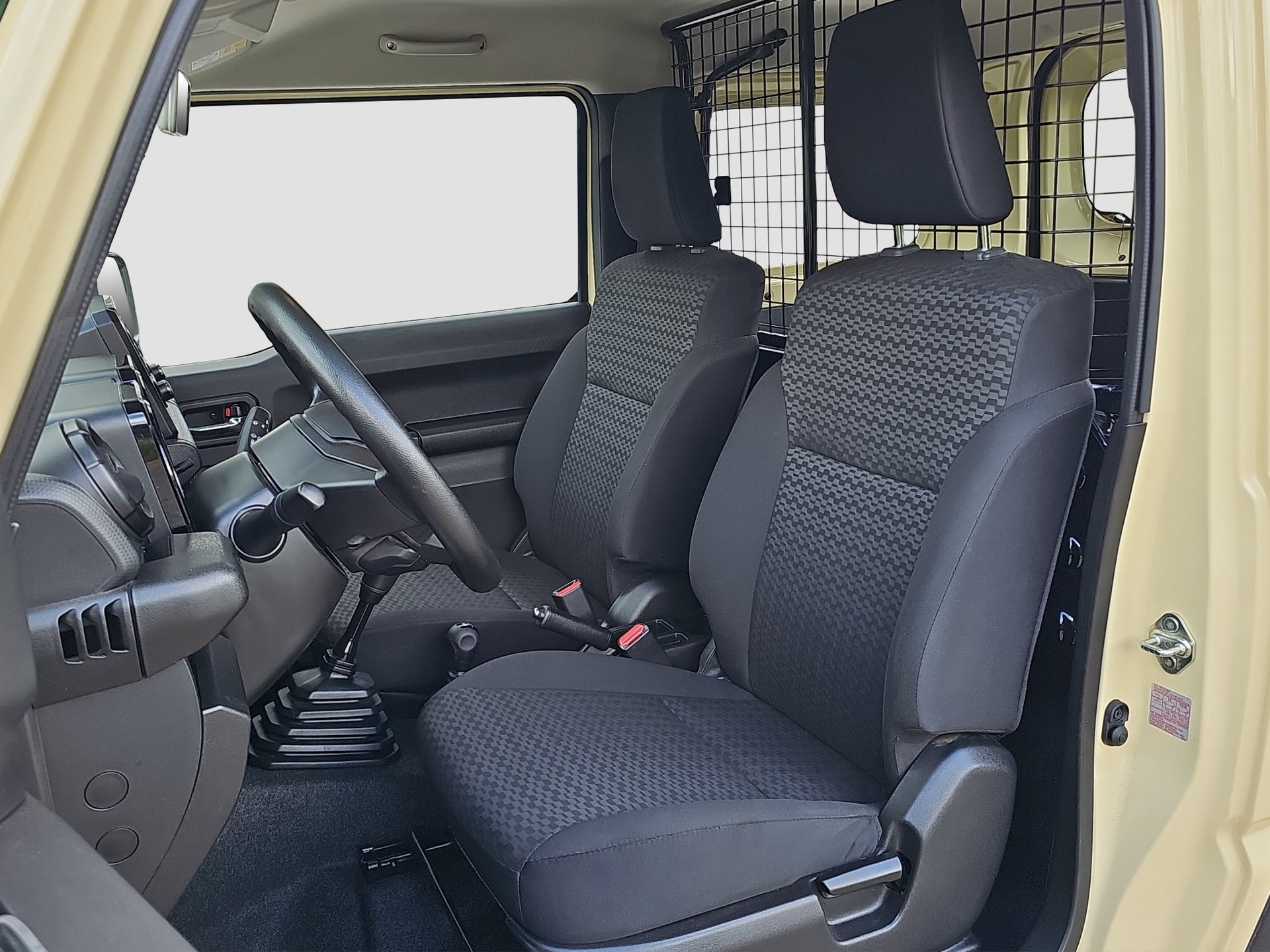 SUZUKI Jimny 1.5 Compact+ 4x4-image-6