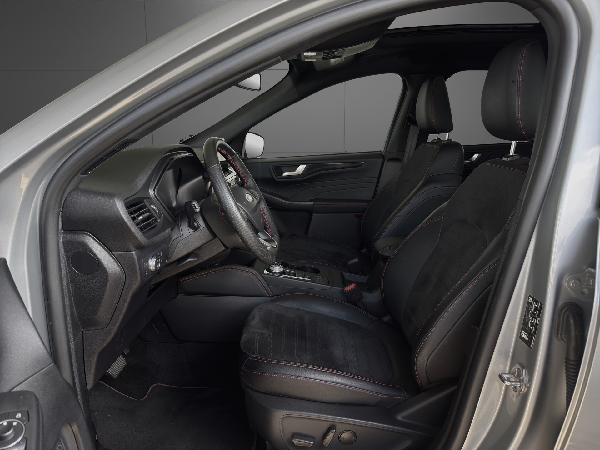 FORD Kuga 2.5 PHEV ST-Line X 2WD-image-6