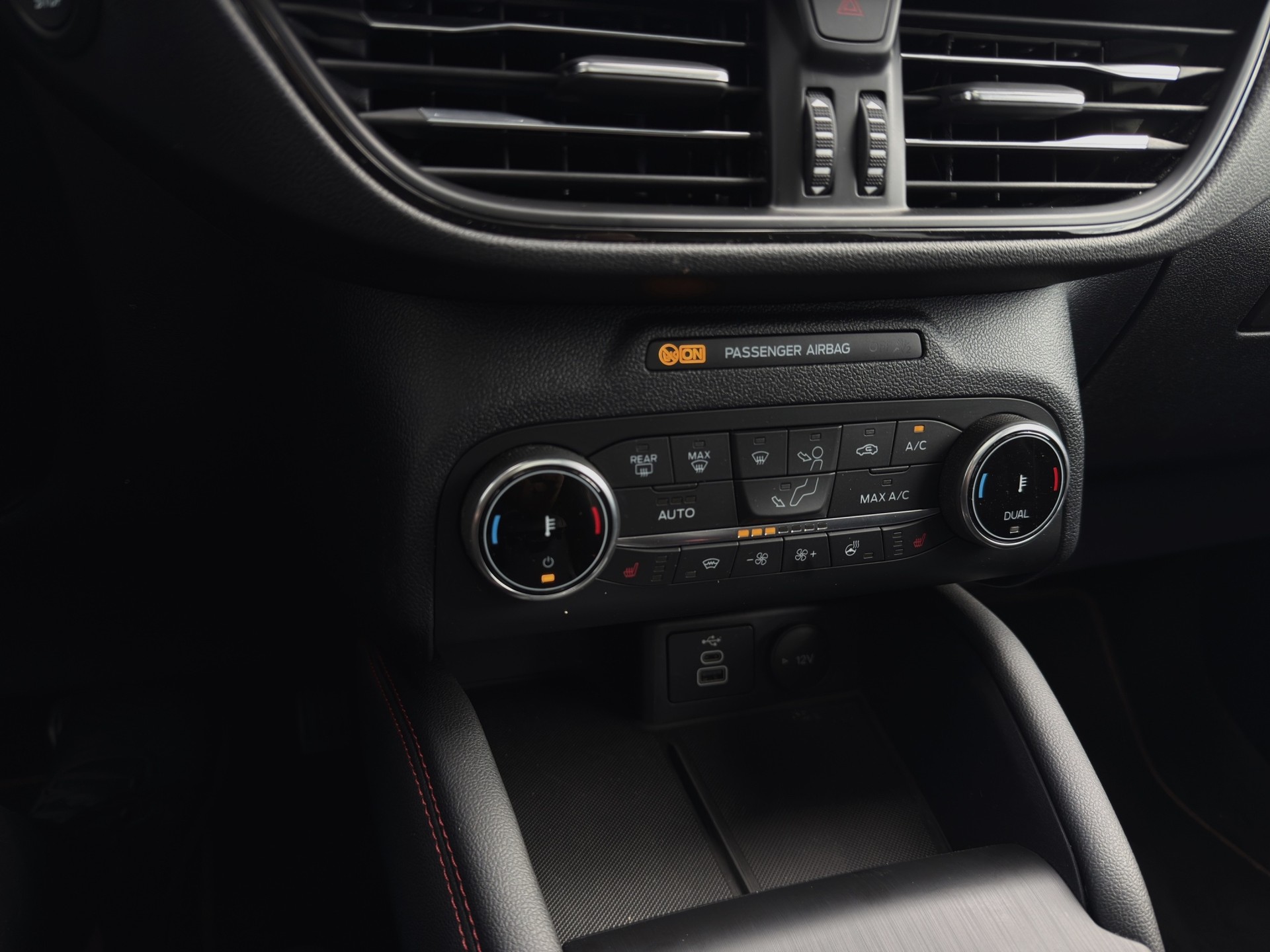 FORD Kuga 2.5 PHEV ST-Line X 2WD-image-16