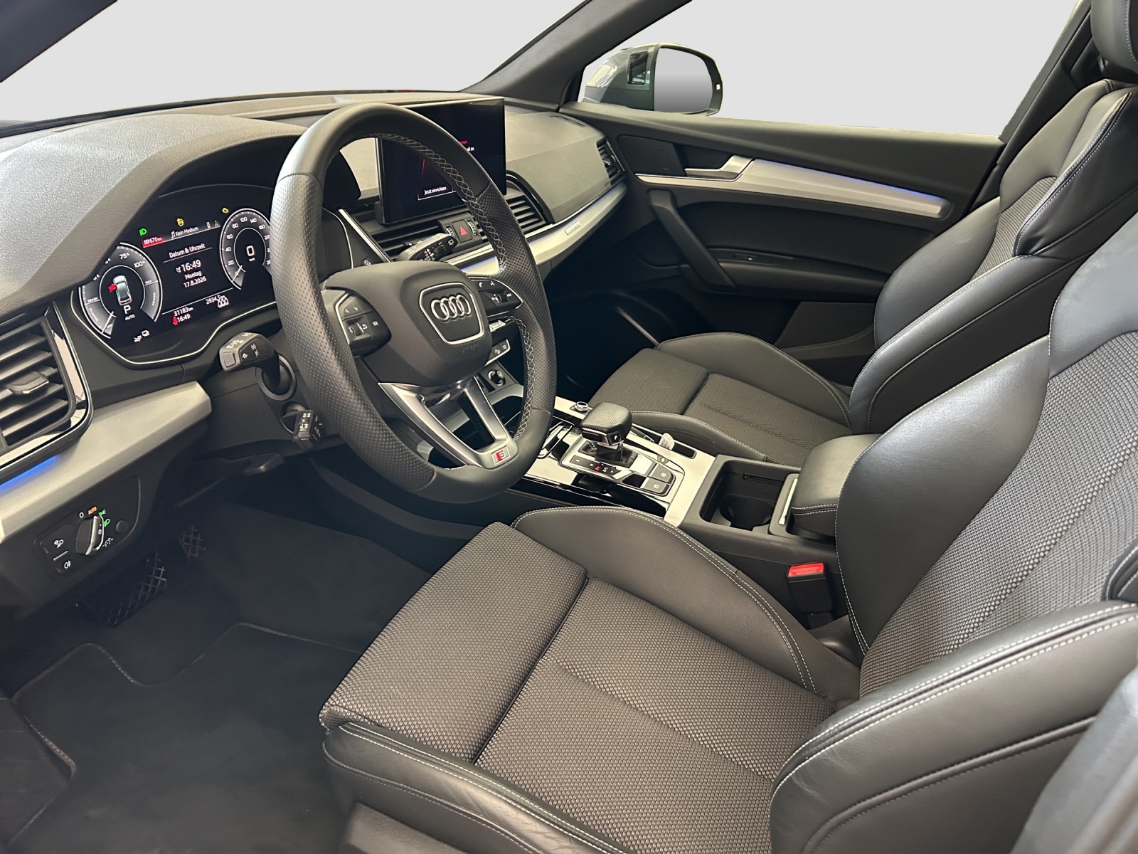 AUDI Q5 50 TFSI e PHEV S line quattro S-tronic - Luftfahrwerk - Matrix-LED - Rückfahrkamera - elektrische Sitze-image-5