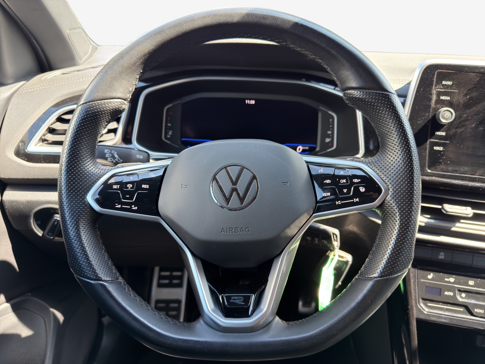 VW T-Roc 2.0 TSI R-Line DSG 4Motion-image-9