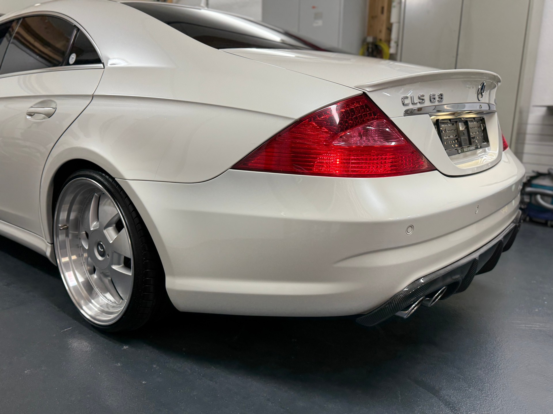 MERCEDES-BENZ CLS 63 AMG 7G-Tronic-image-11