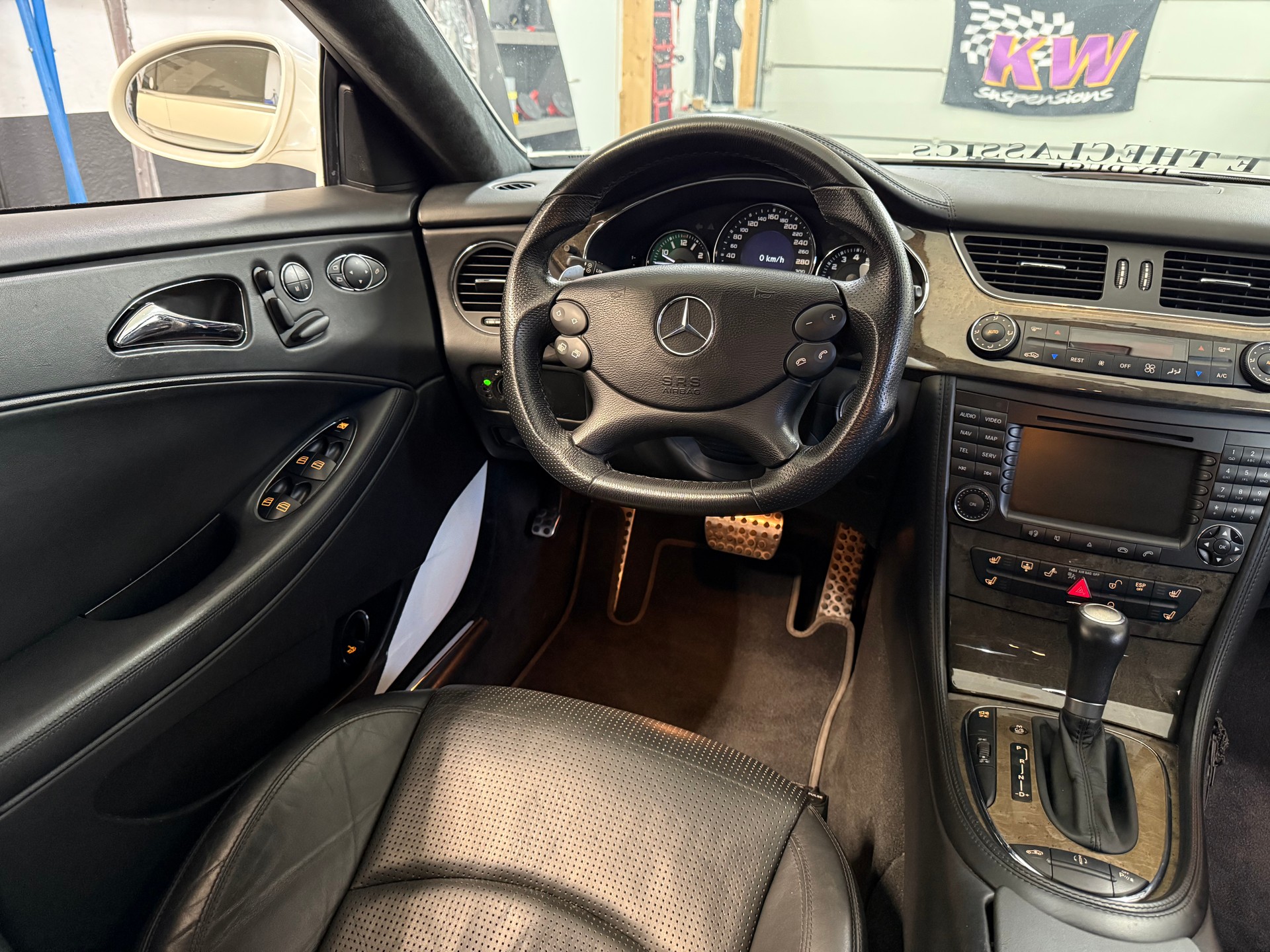 MERCEDES-BENZ CLS 63 AMG 7G-Tronic-image-4