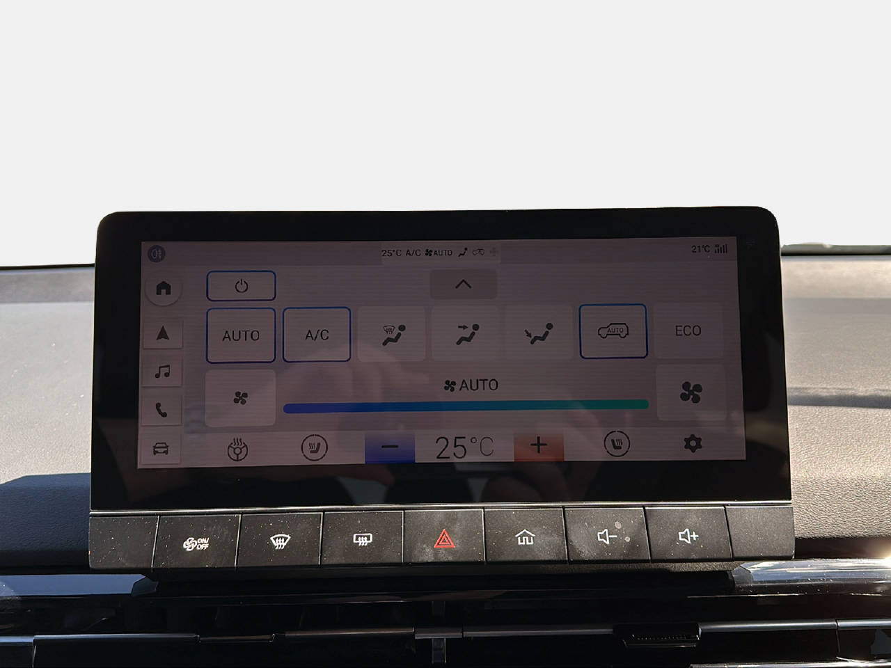 MG 4 Luxury 64kWh-image-12