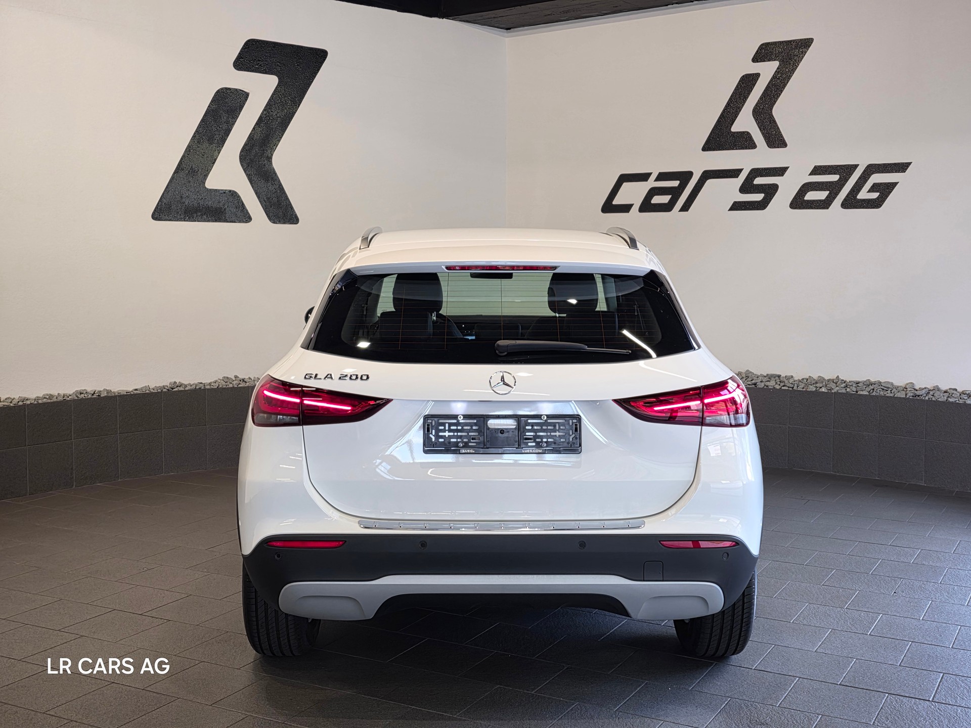 MERCEDES-BENZ GLA 200 Style 7G-DCT-image-5