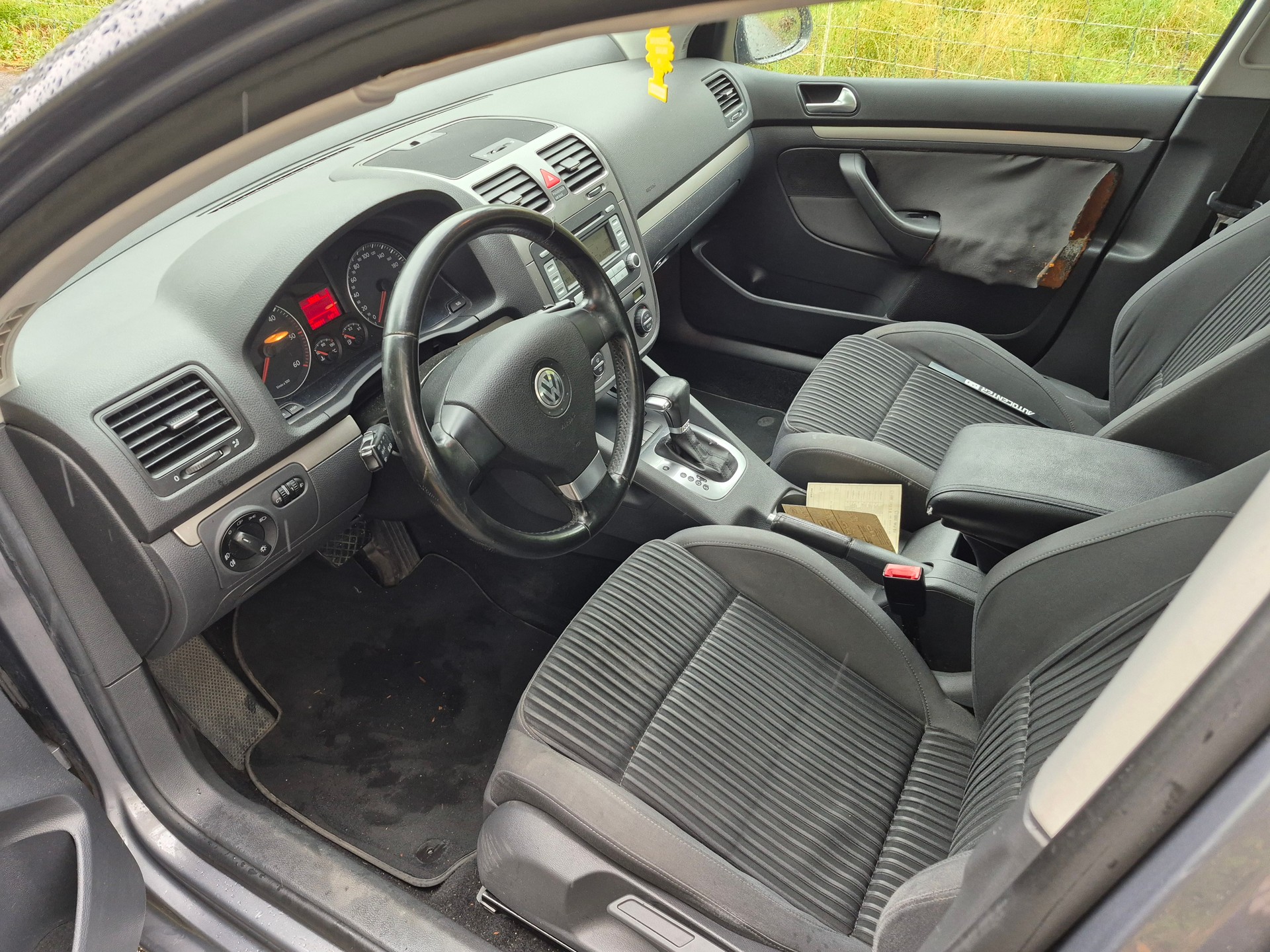 VW Golf 2.0 TDI Sport DSG-image-5