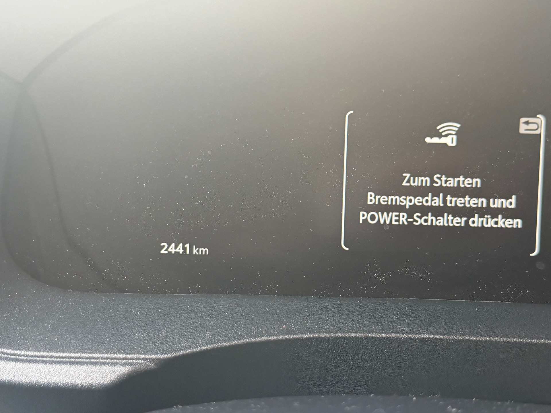 TOYOTA Yaris Cross 1.5 Premium FWD e-CVT-image-12