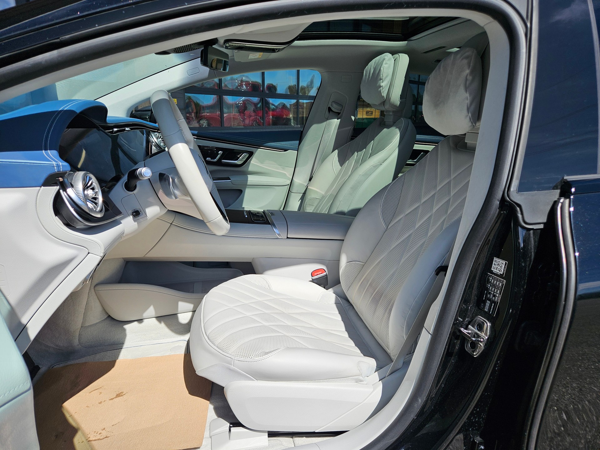 MERCEDES-BENZ EQS 580 4Matic Edition 1 Premium-Paket-image-8