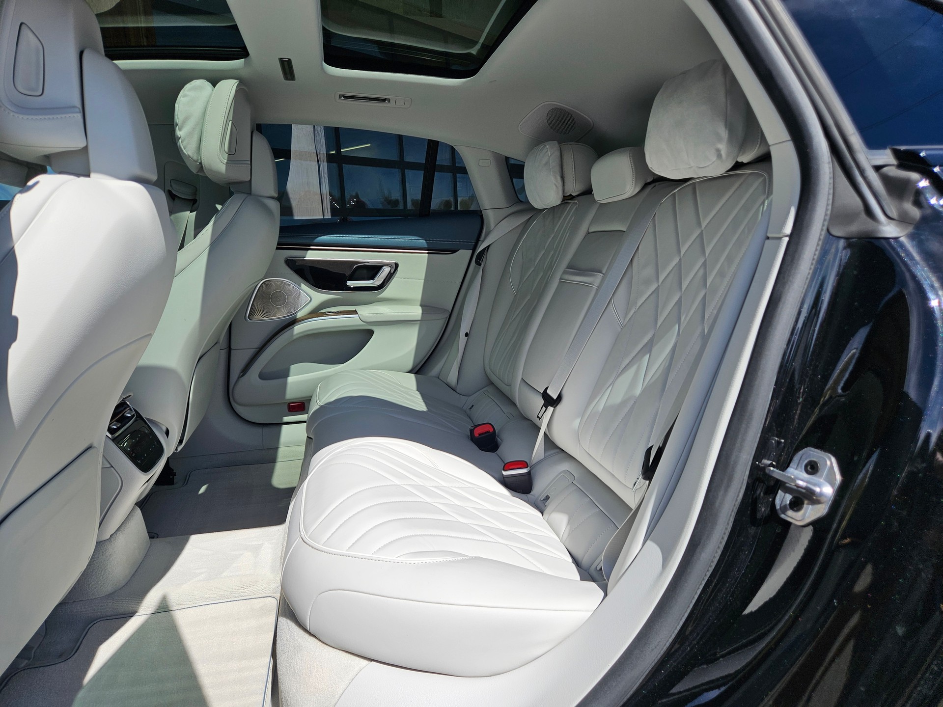 MERCEDES-BENZ EQS 580 4Matic Edition 1 Premium-Paket-image-12